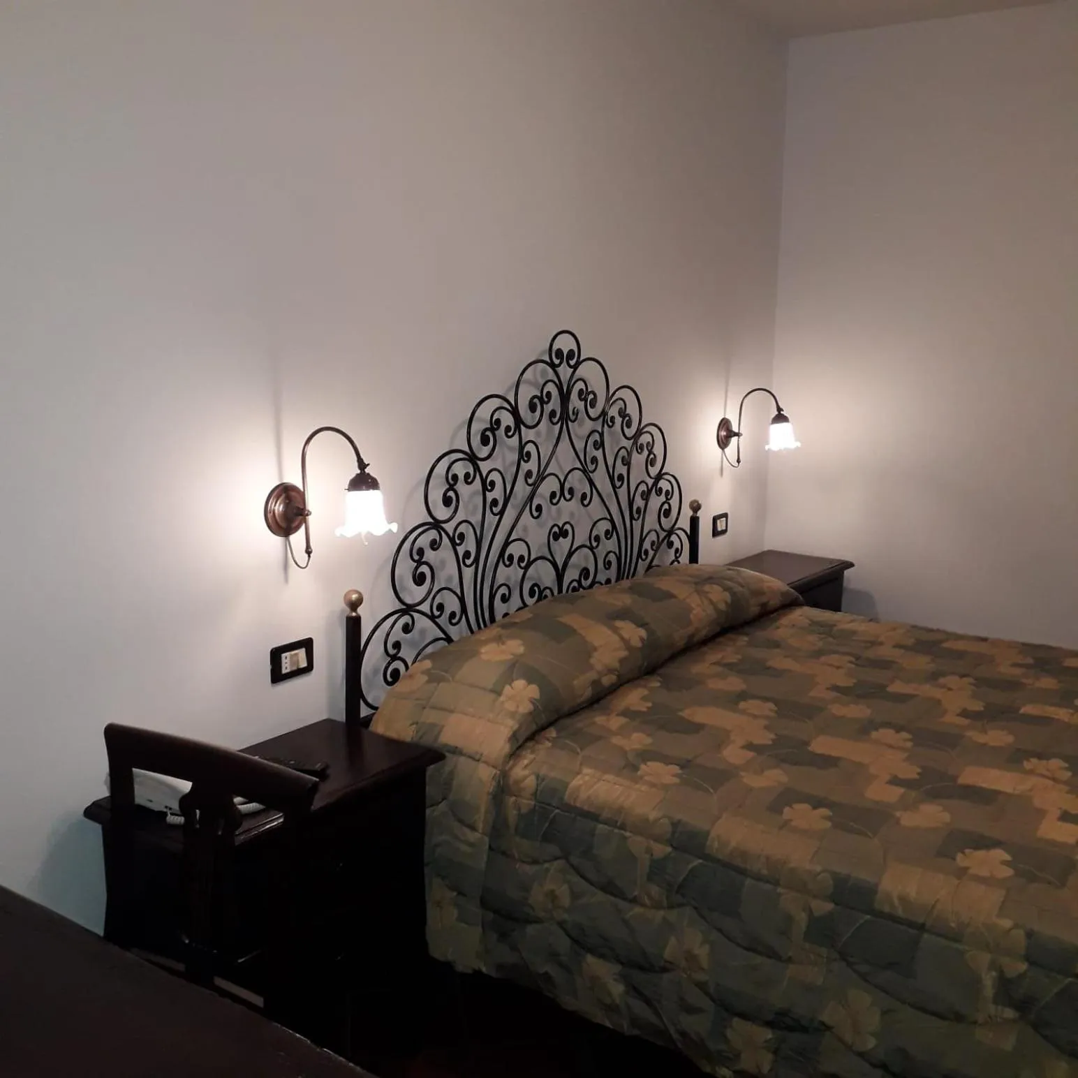 Bed in Hotel Bucaneve