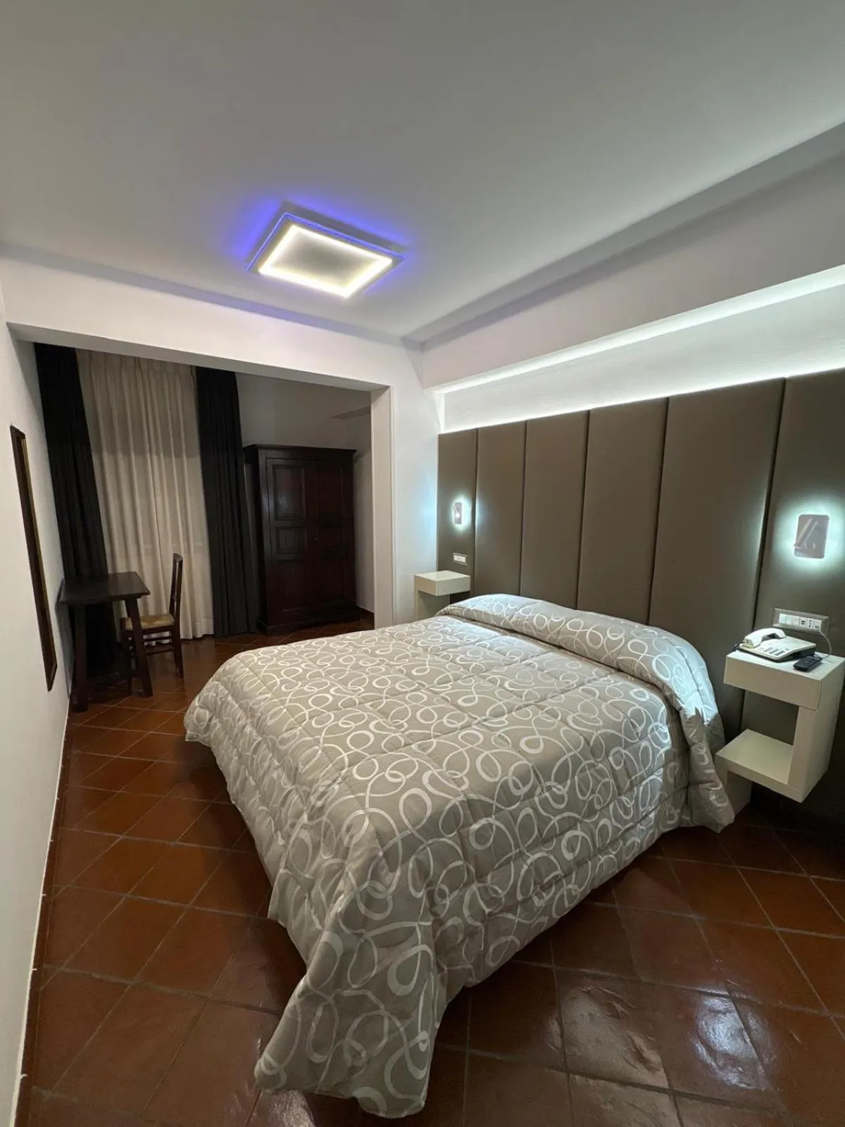 Bed in Hotel Bucaneve