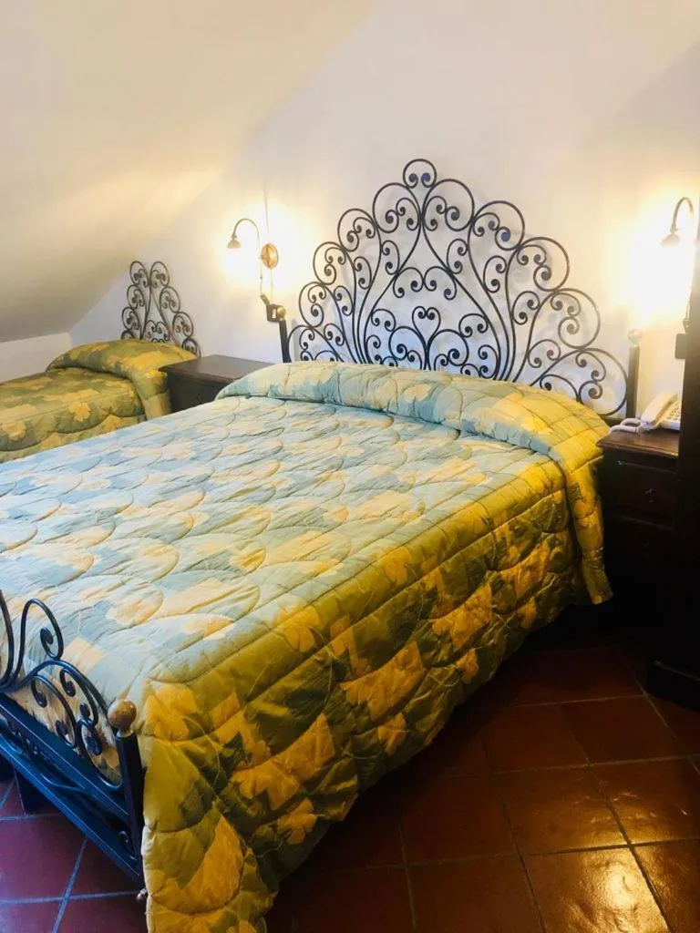 Bed in Hotel Bucaneve