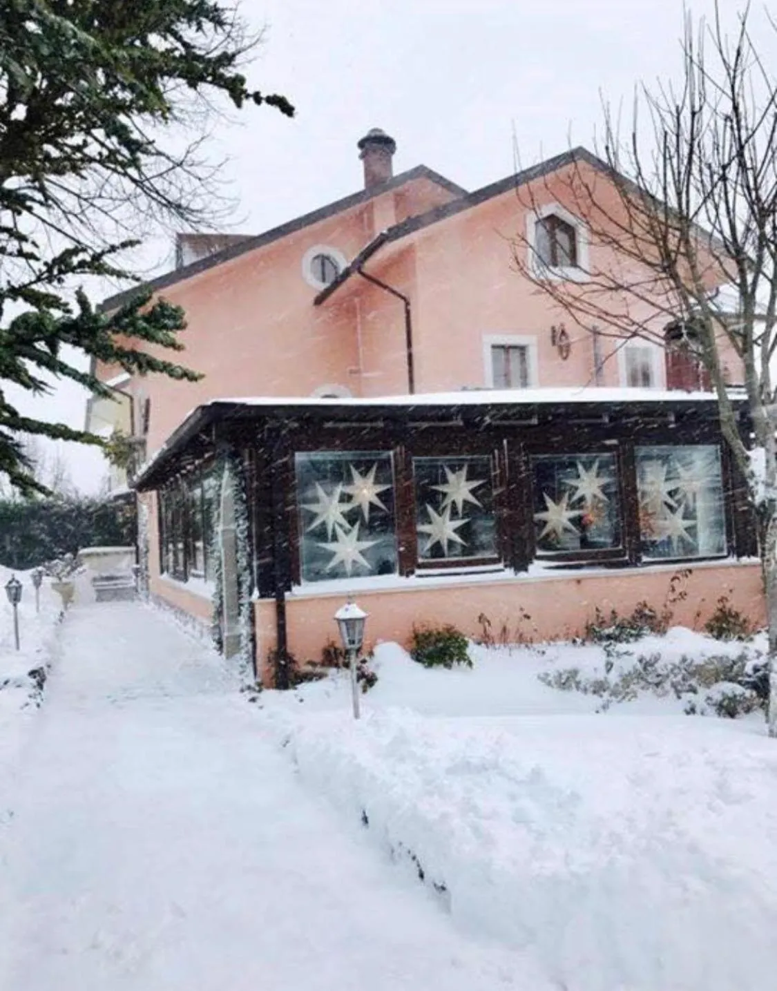 Facade/entrance in Hotel Bucaneve