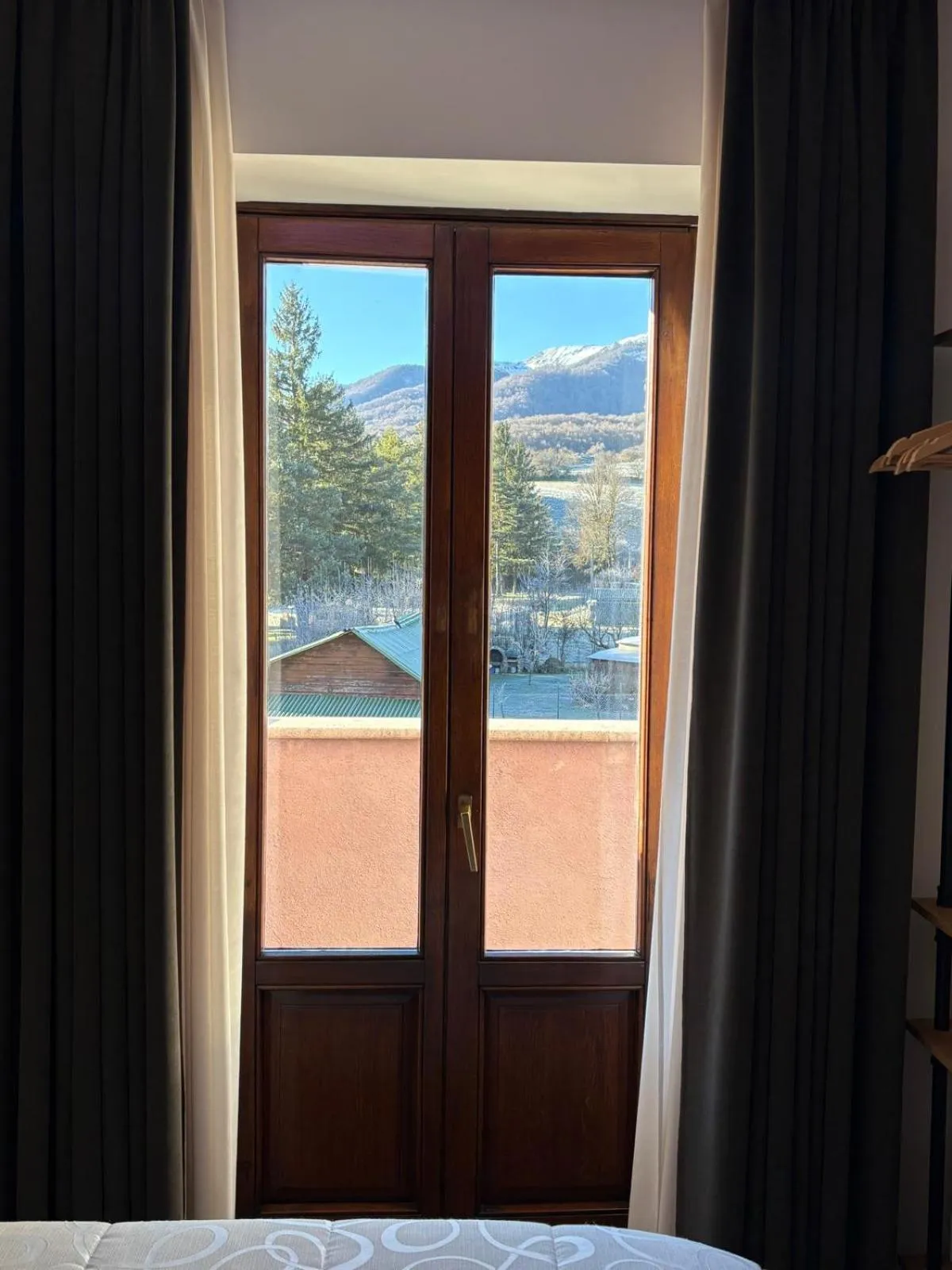 Bed in Hotel Bucaneve