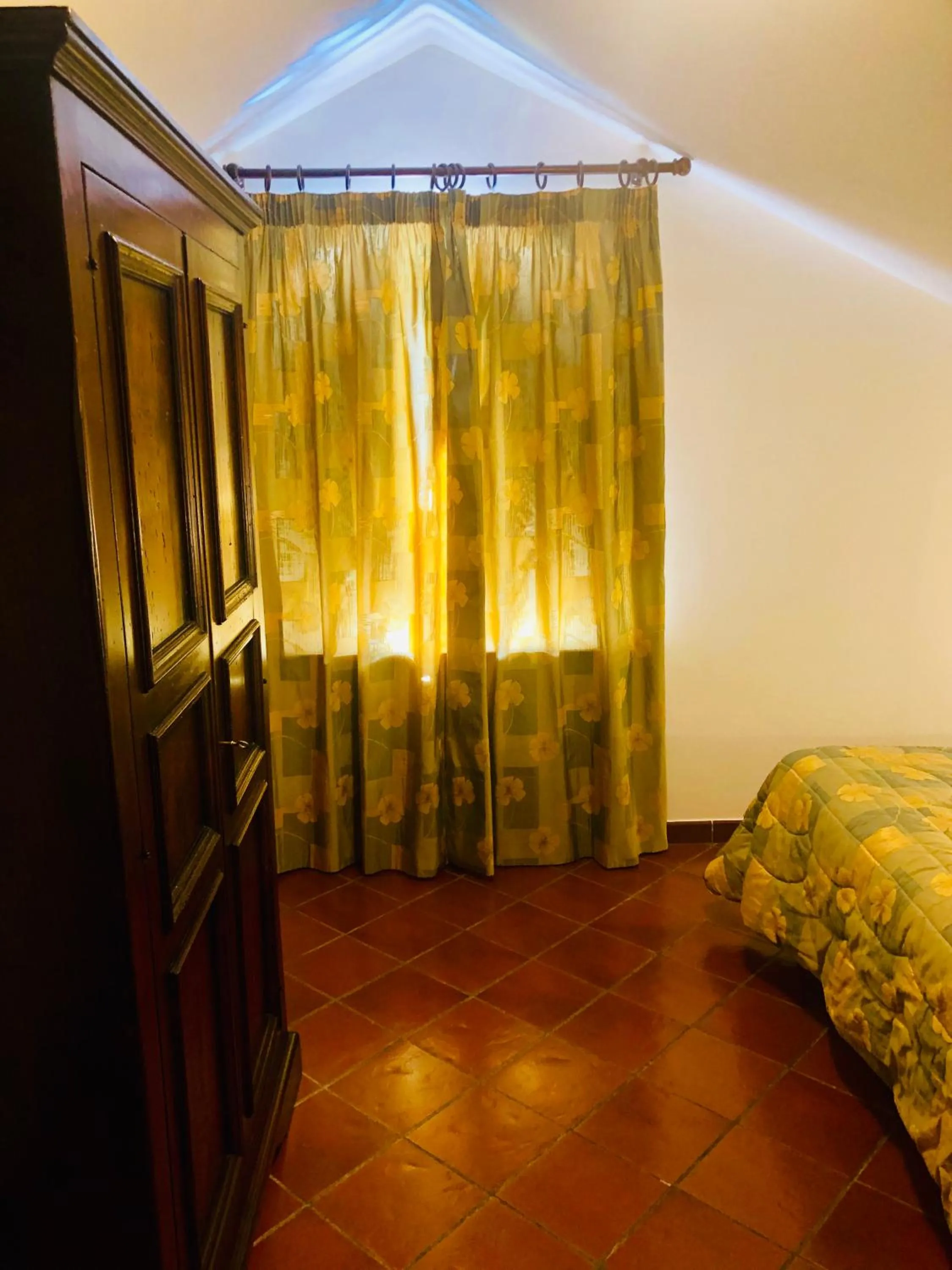 Bed in Hotel Bucaneve