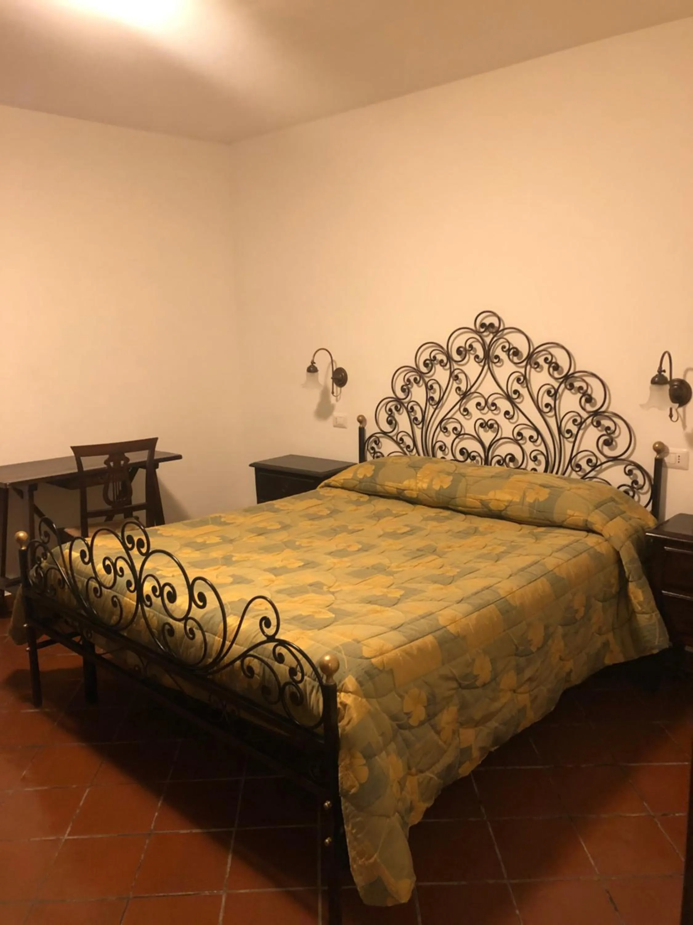 Bed in Hotel Bucaneve