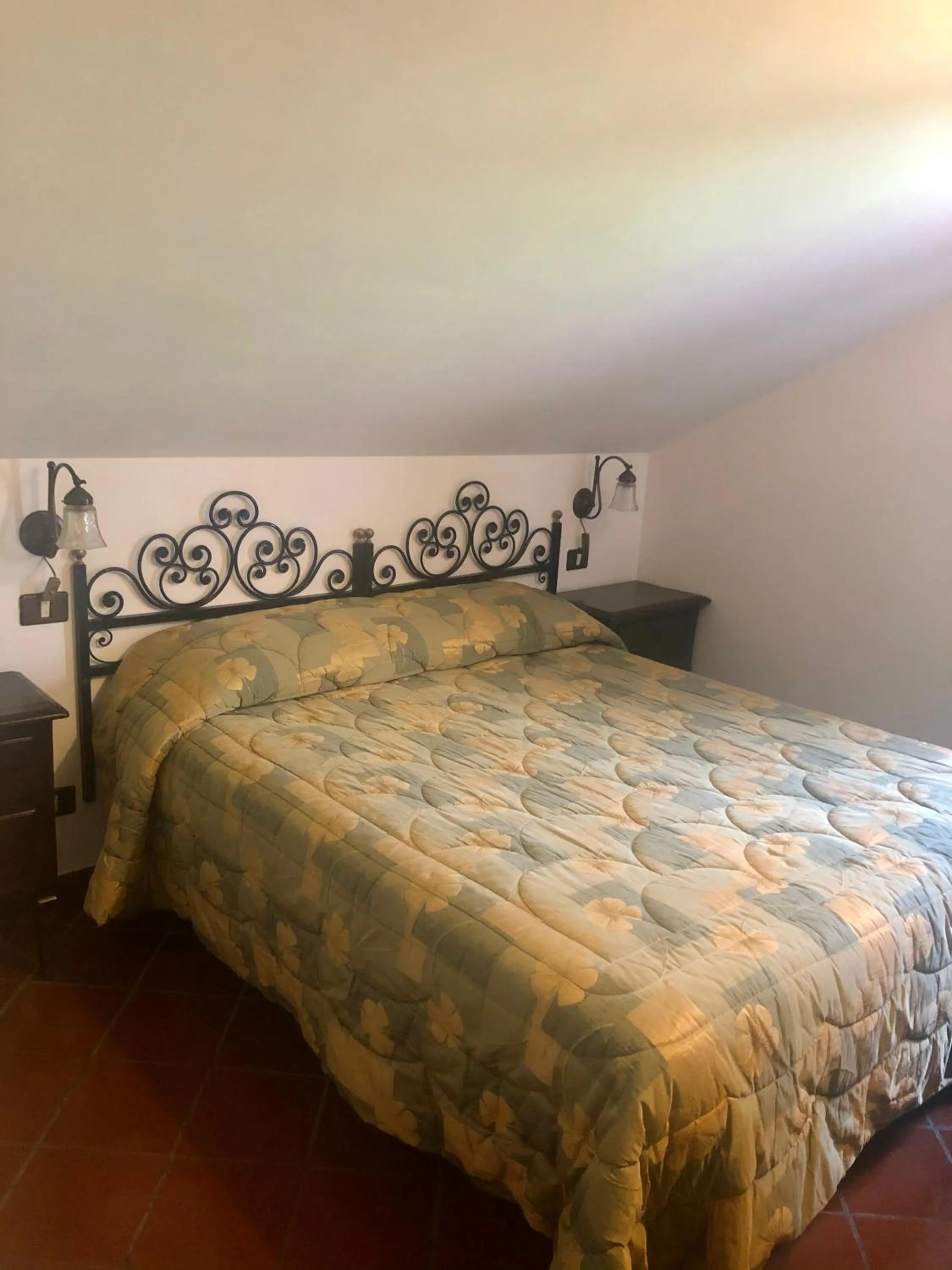 Bed in Hotel Bucaneve