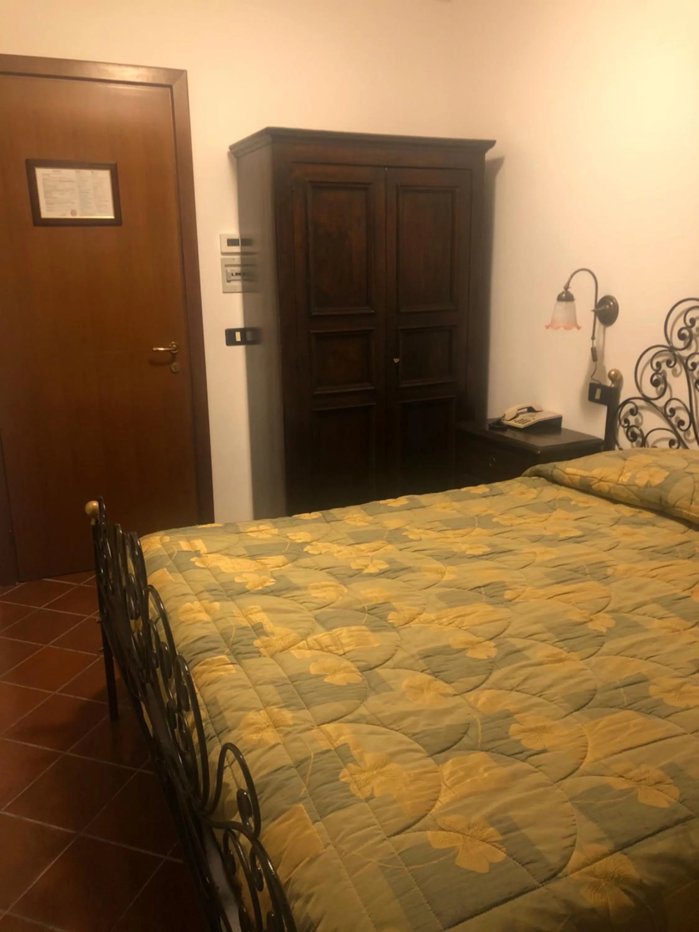 Bed in Hotel Bucaneve