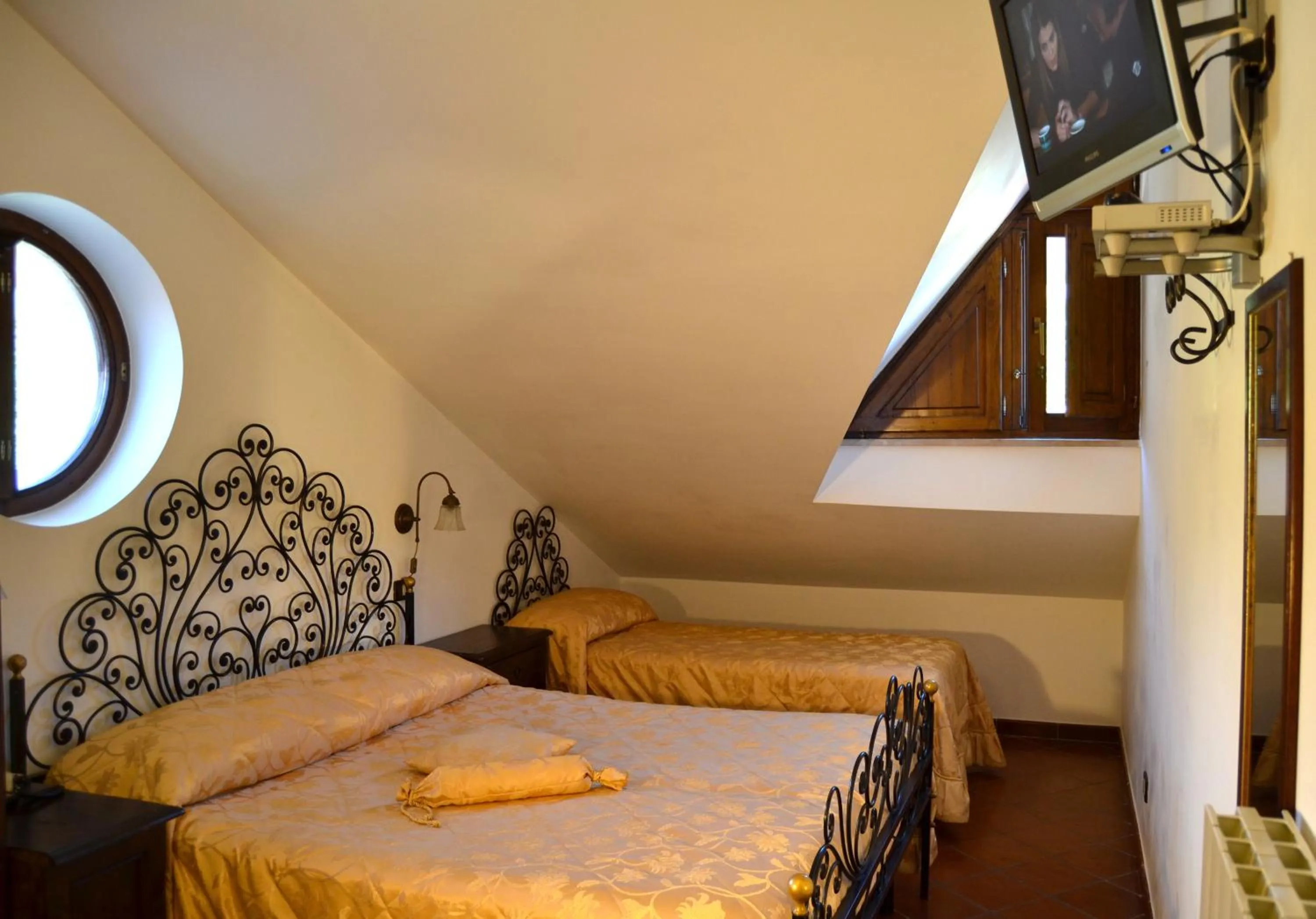 Bed in Hotel Bucaneve