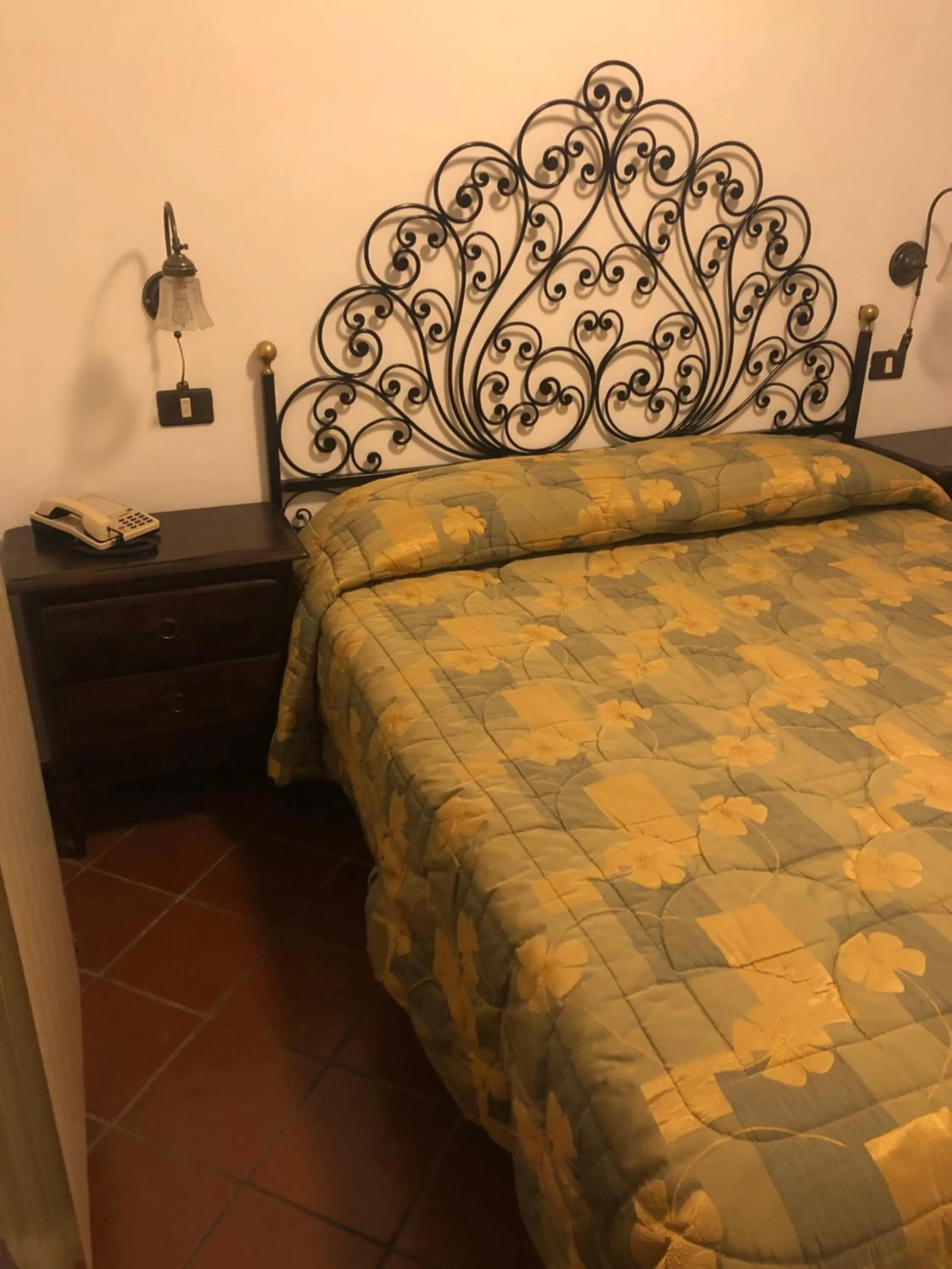 Bed in Hotel Bucaneve