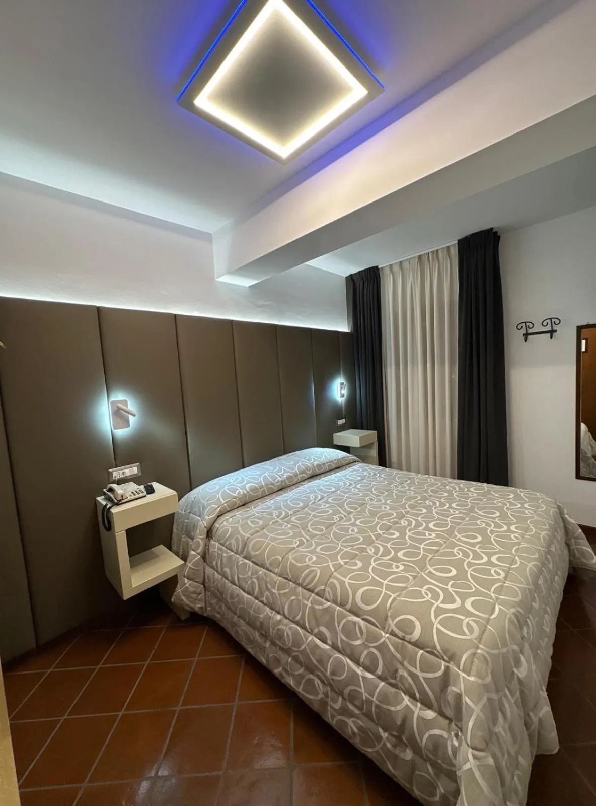 Bed in Hotel Bucaneve