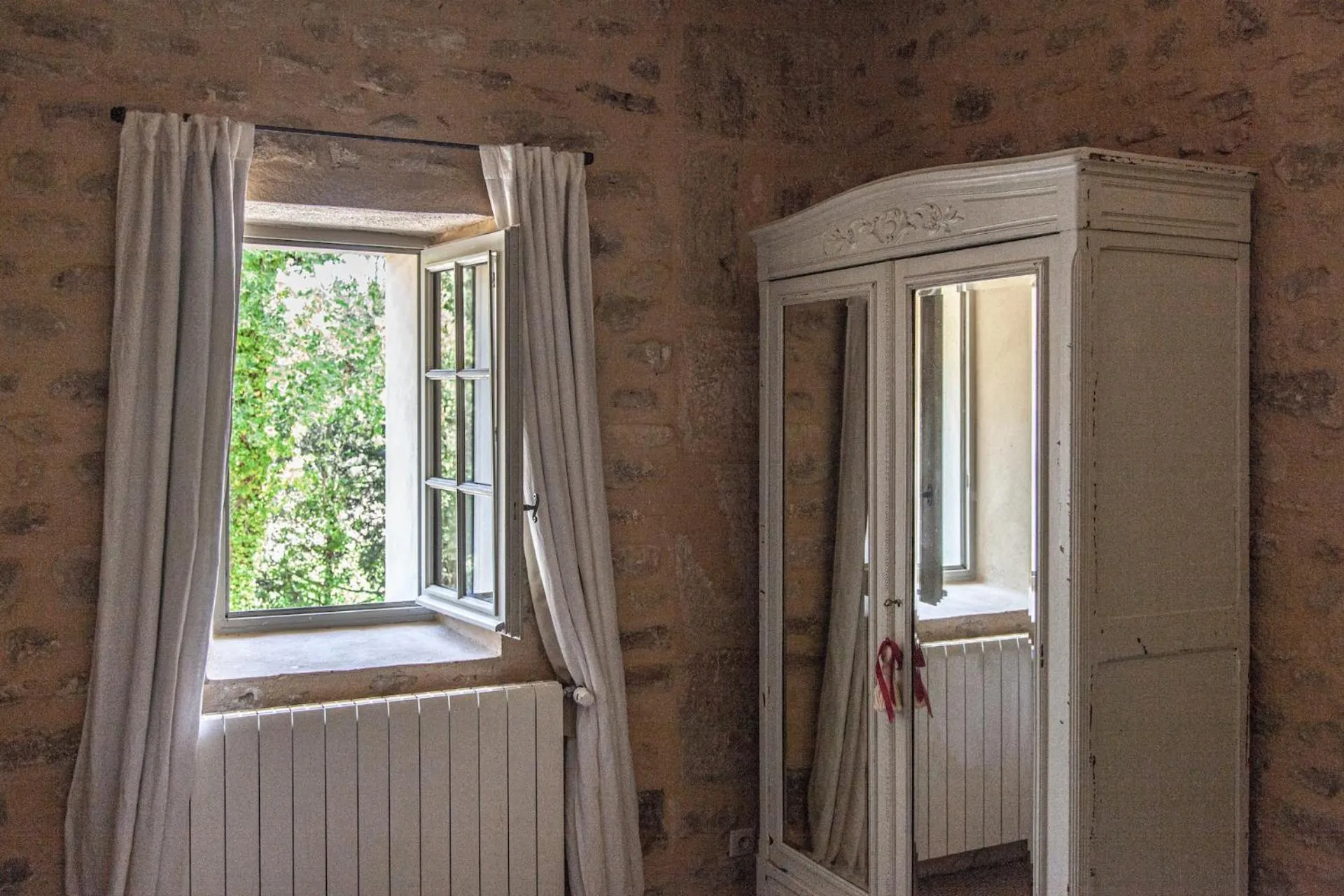 Bedroom in Le Prieuré La Madelène