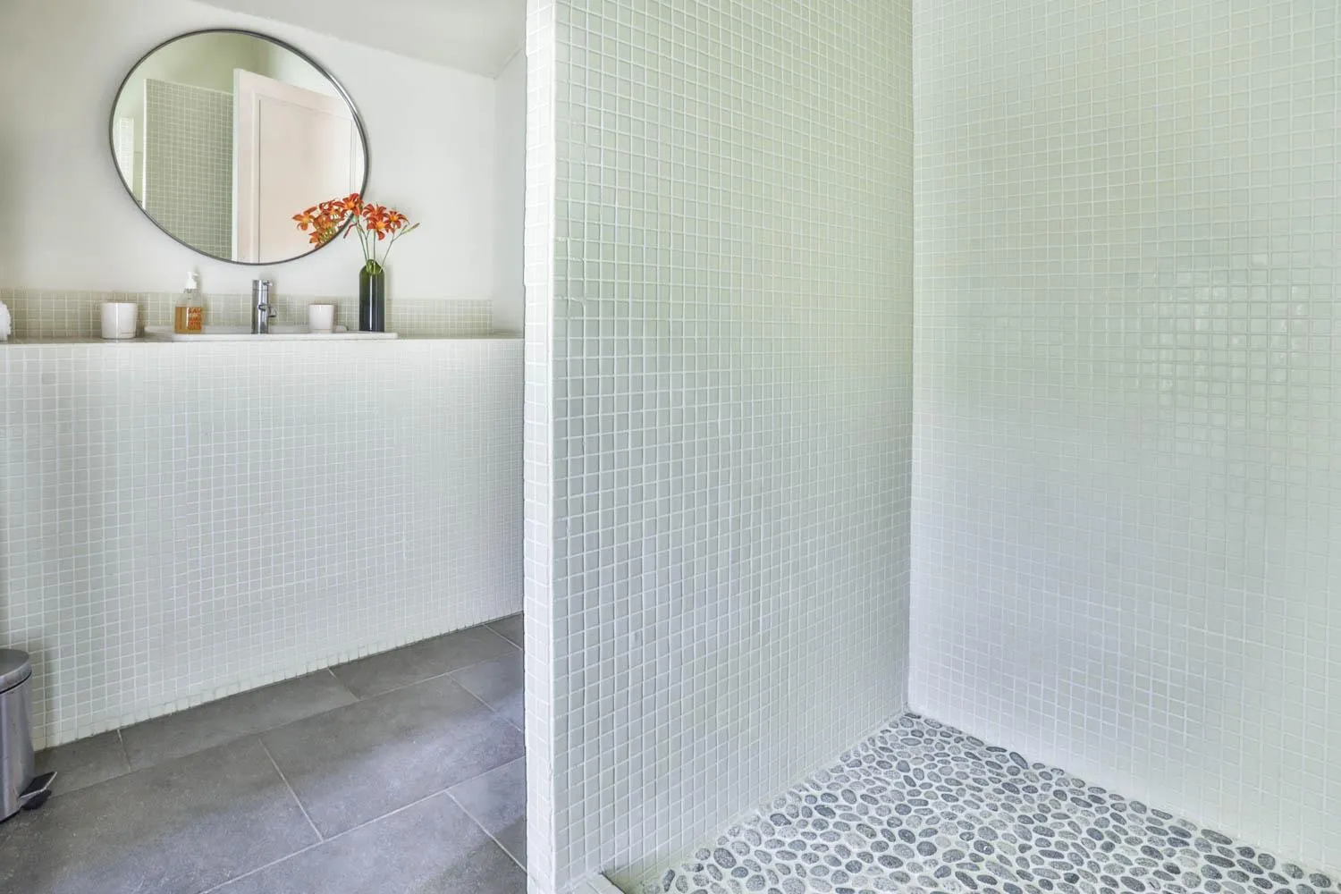 Bathroom in Le Prieuré La Madelène