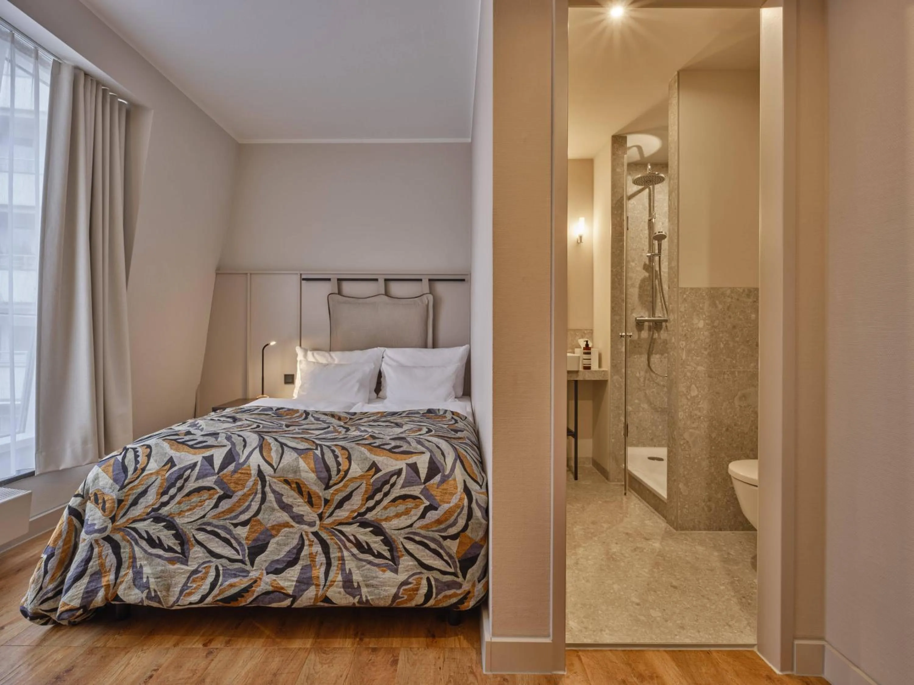 Photo of the whole room, Bed in Classik Hotel Alexander Plaza