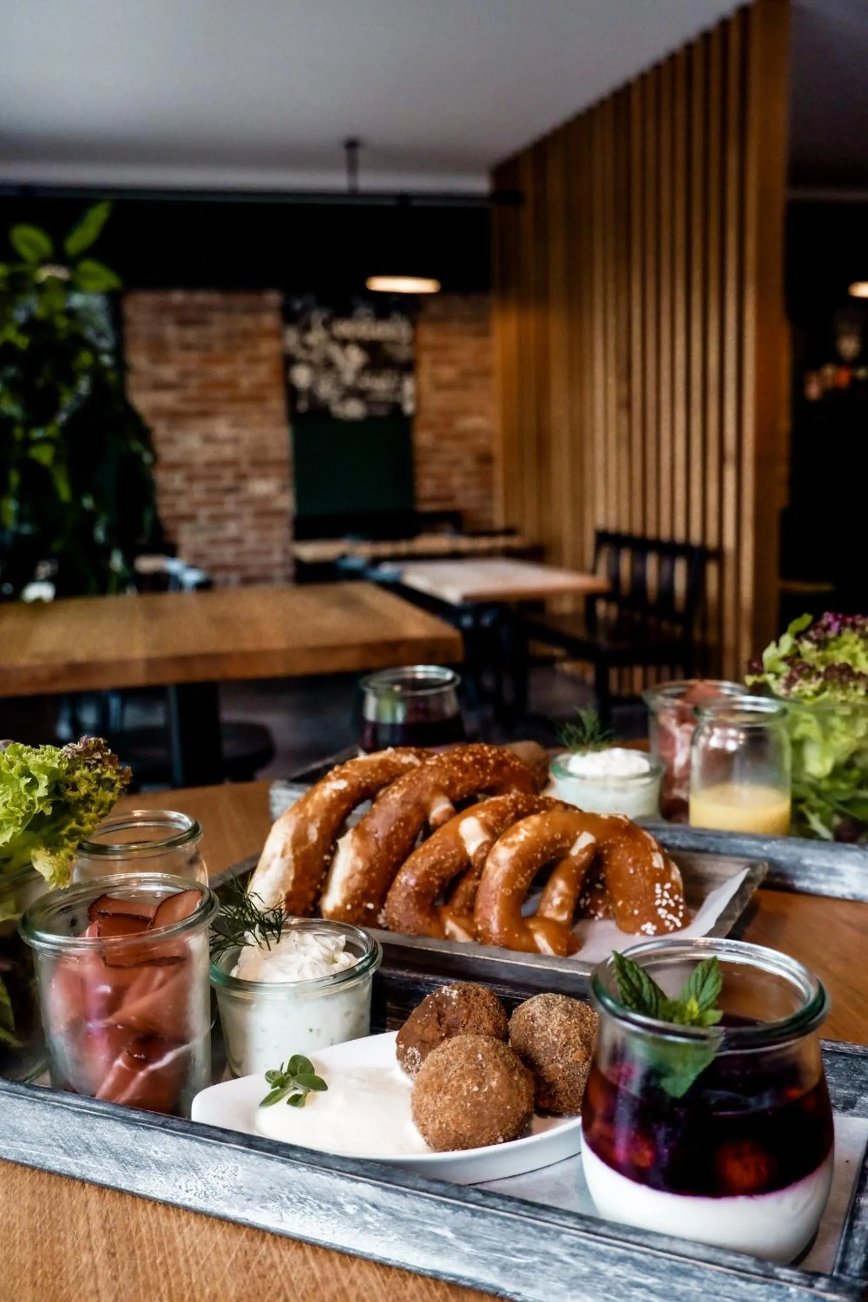 Food and drinks in Romantik Hotel Hirschen