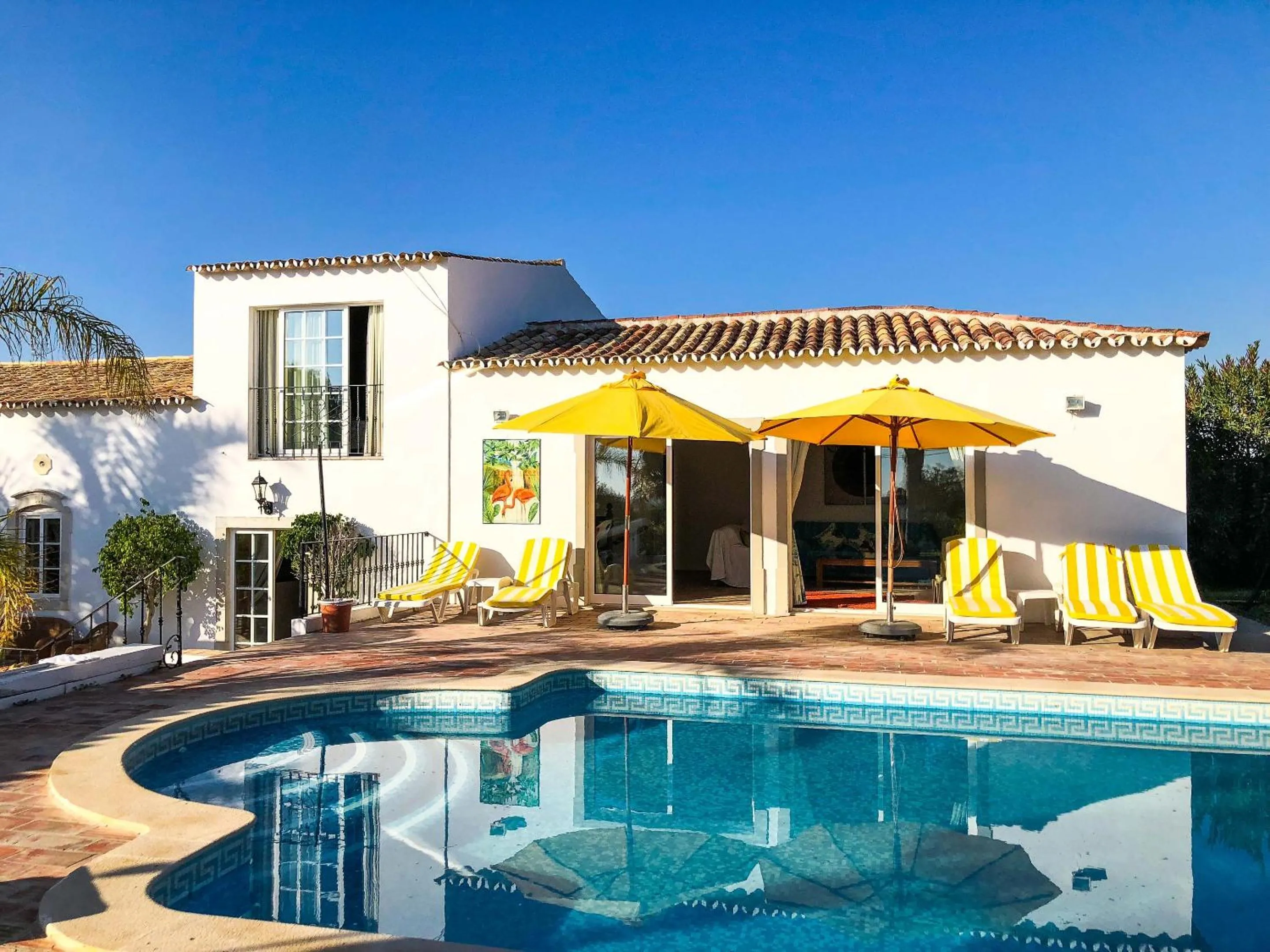 Elegant villa with sea view in Loulé + private pool