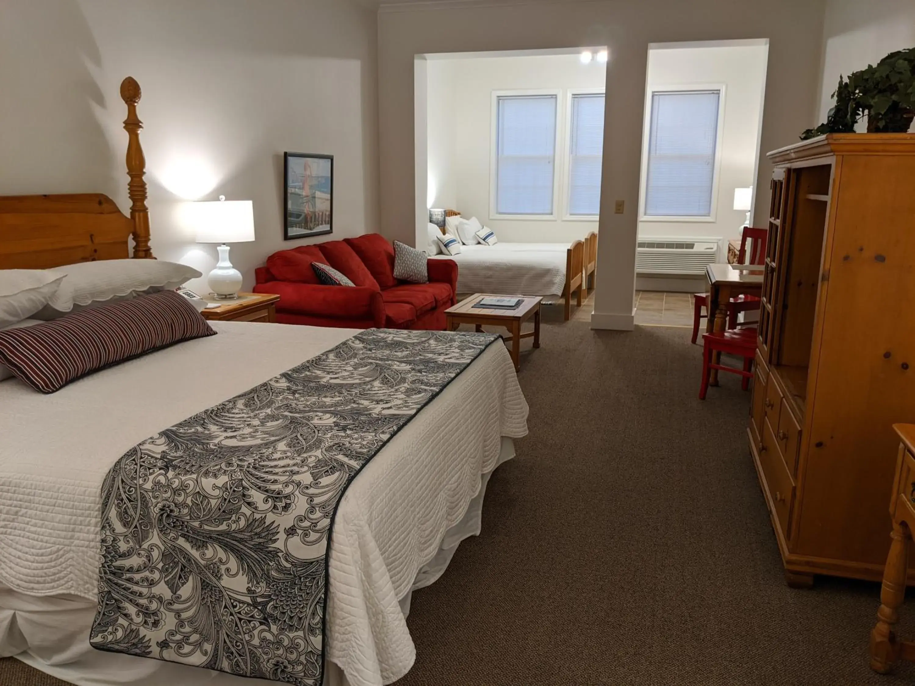 Living room, Bed in Inlet Inn NC Living room, Bed in Inlet Inn NC