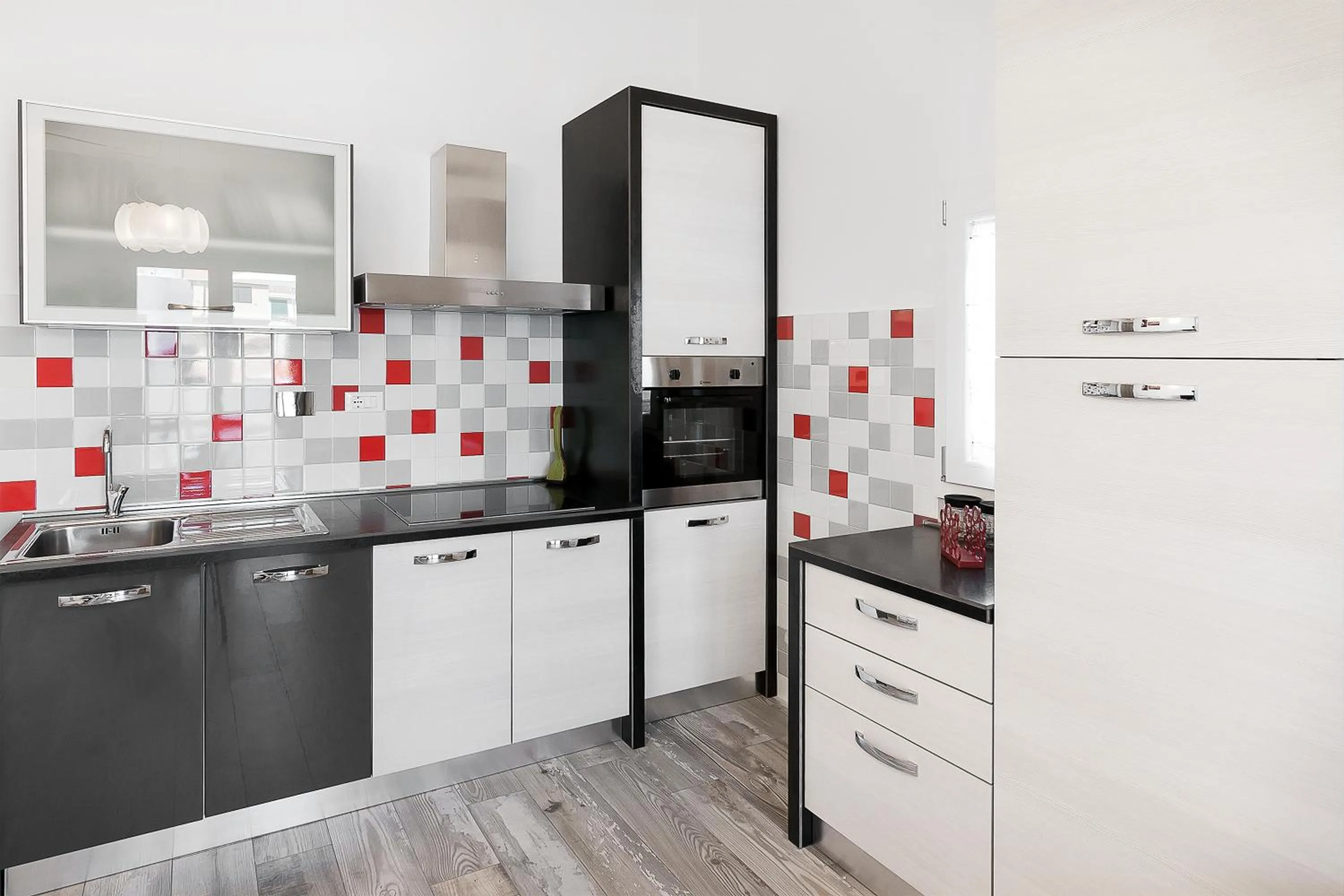 Kitchen or kitchenette in Elena