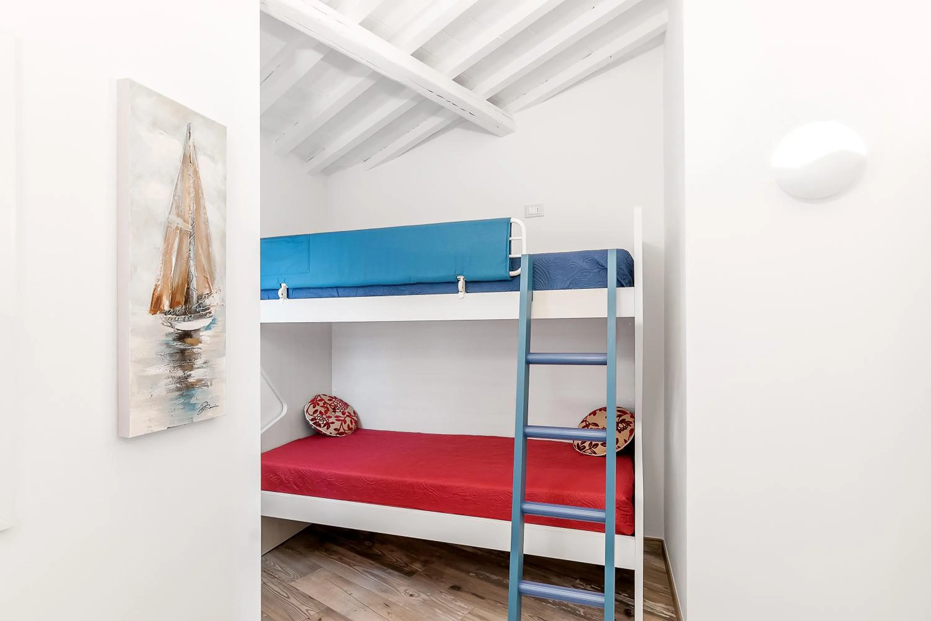 Bedroom, Bed in Elena