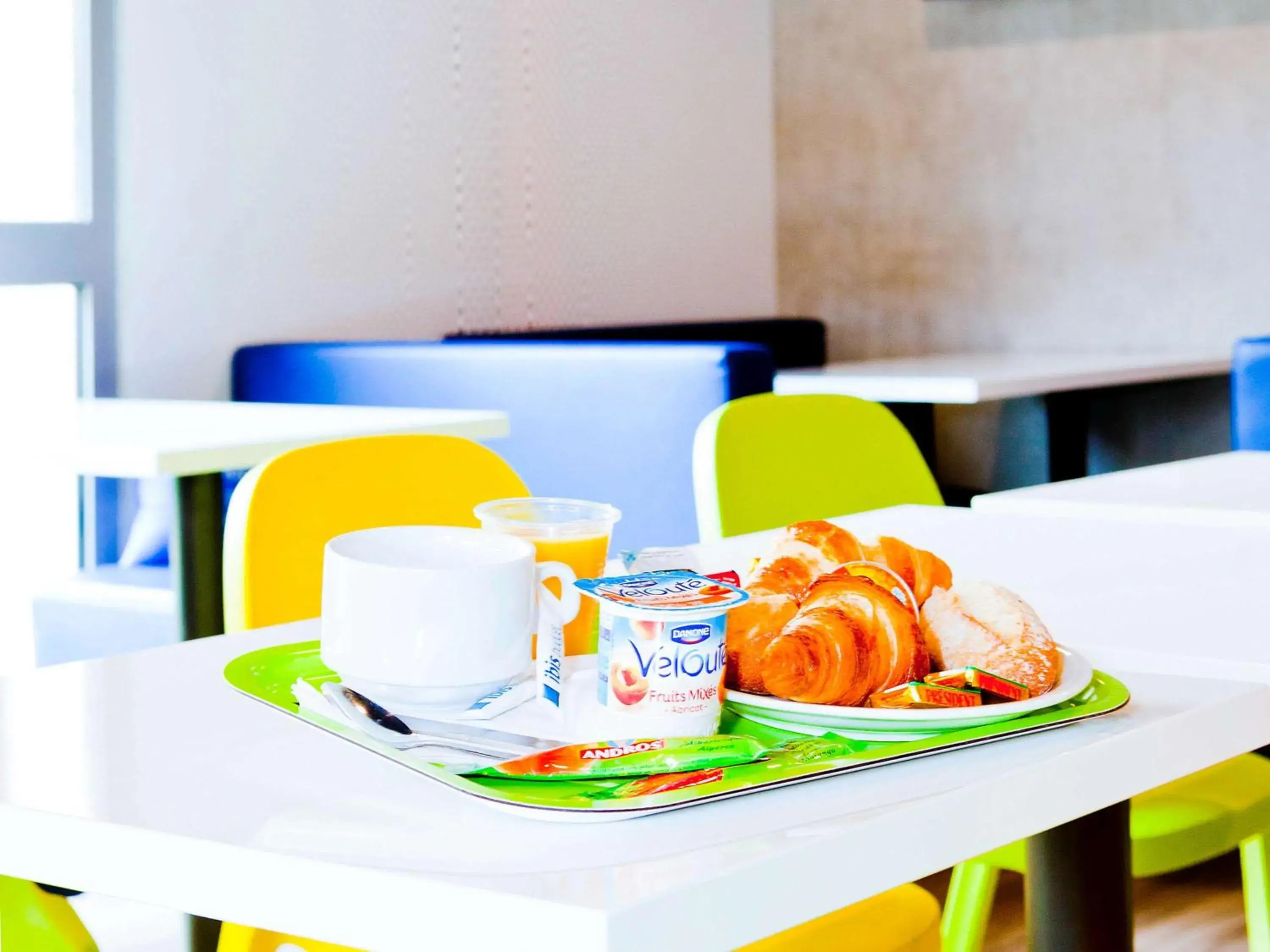 Restaurant/places to eat in ibis budget Metz Technopole Restaurant/places to eat in ibis budget Metz Technopole