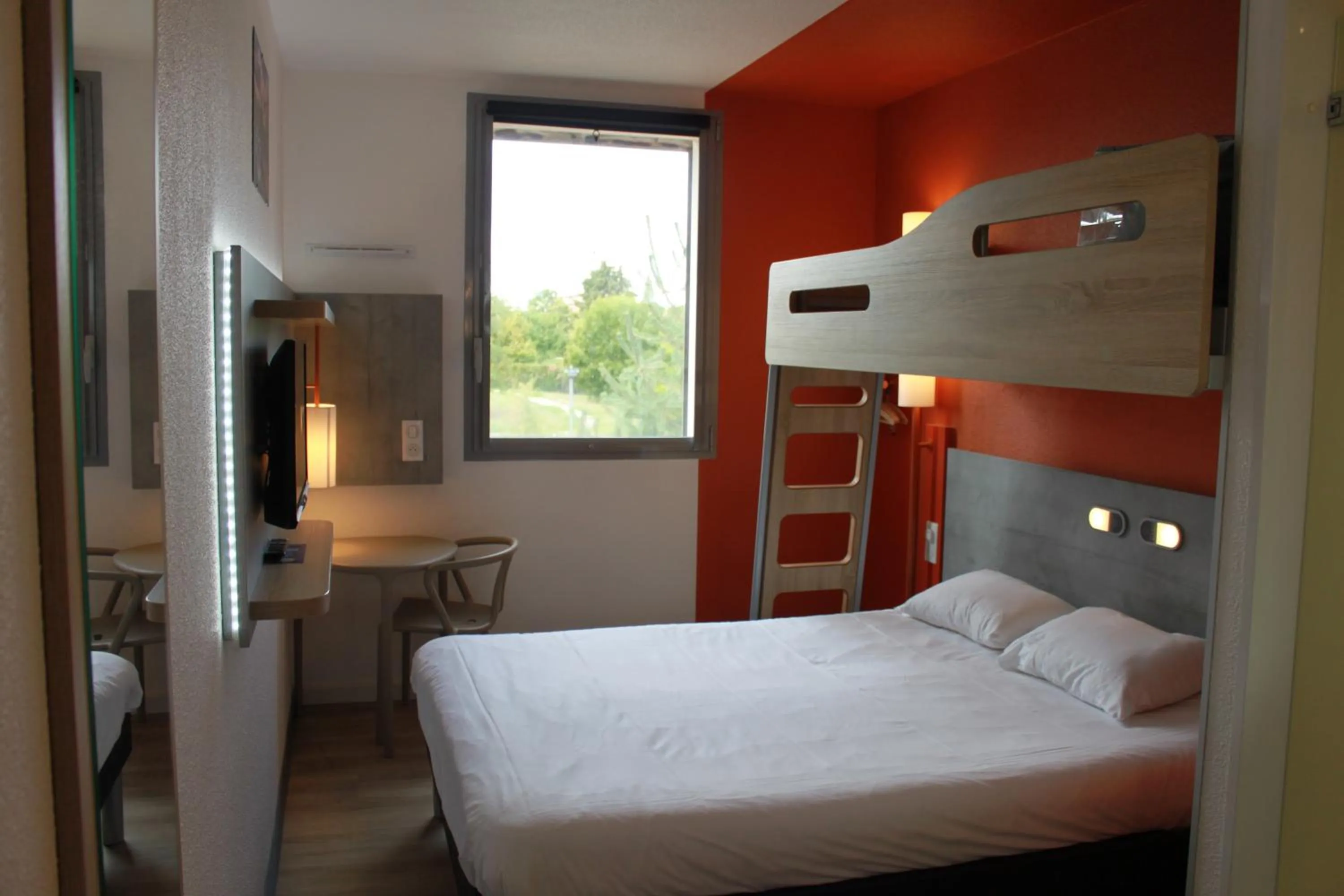 bunk bed, Bed in ibis budget Metz Technopole