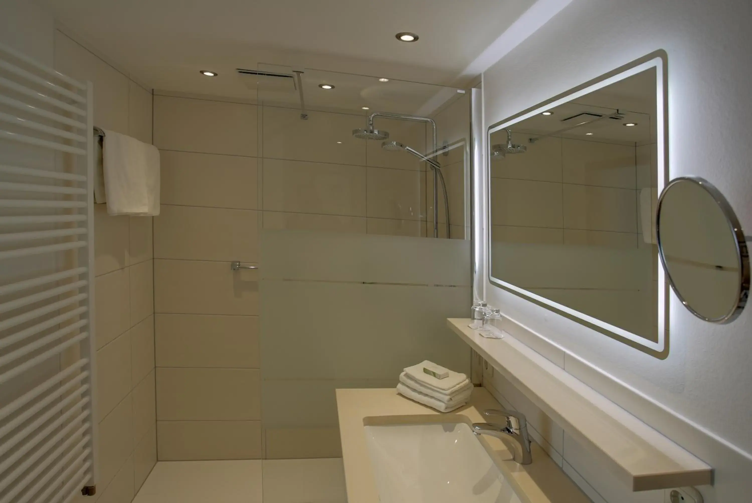 Quadruple Room in Hotel Brauereigasthof Landwehr-Bräu Quadruple Room in Hotel Brauereigasthof Landwehr-Bräu