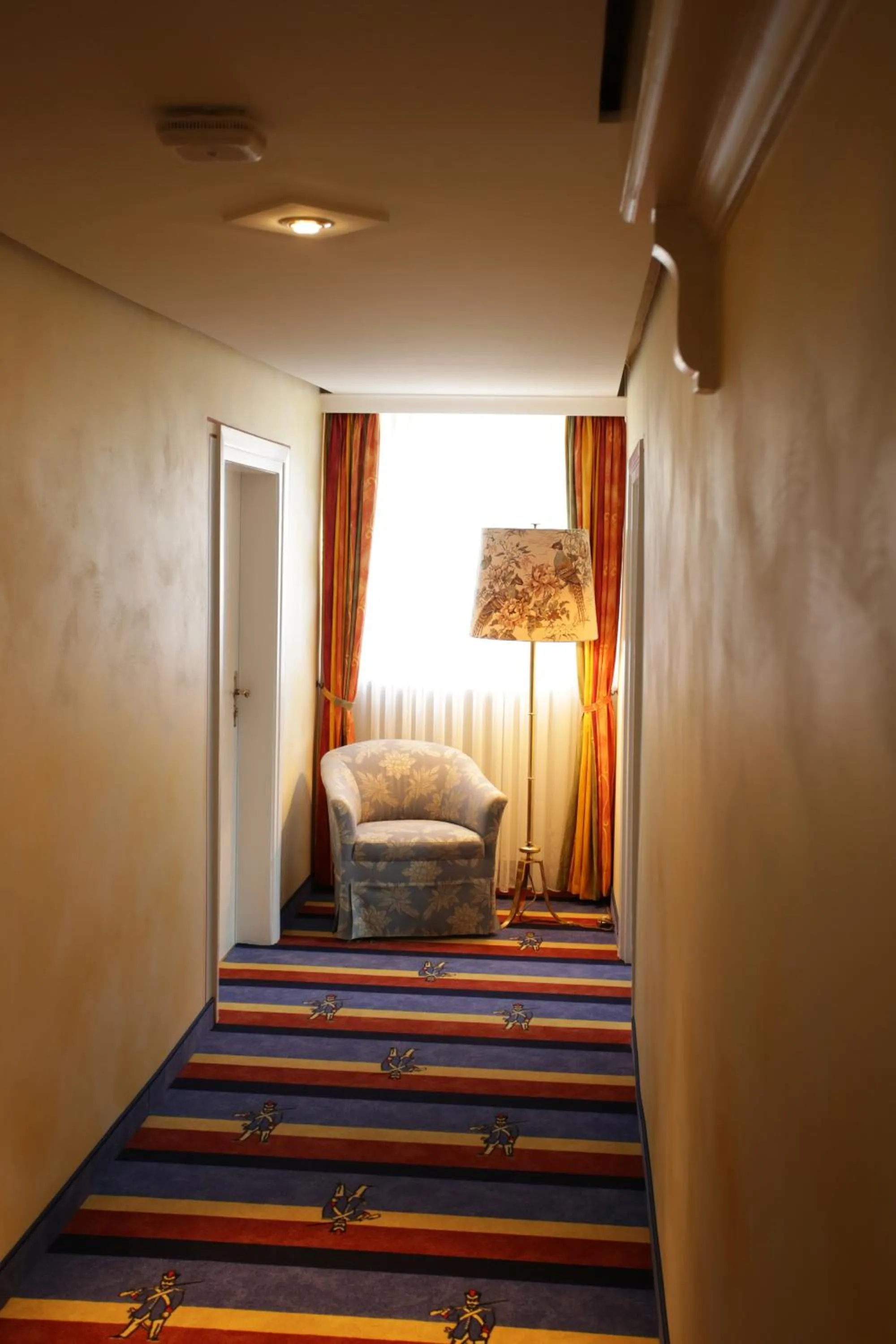 Decorative detail, Bed in Hotel Brauereigasthof Landwehr-Bräu