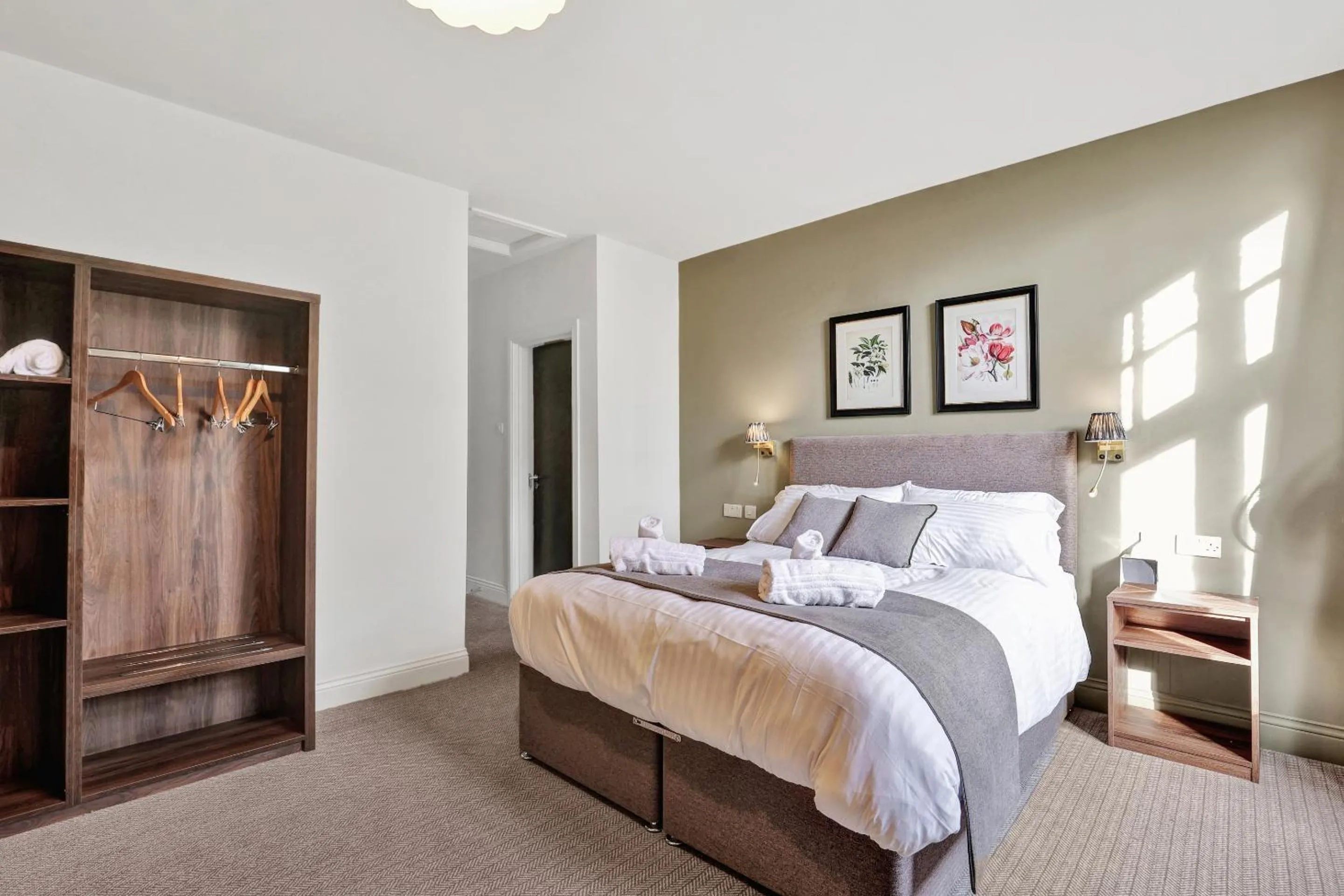 Bedroom, Bed in The Lambton Arms