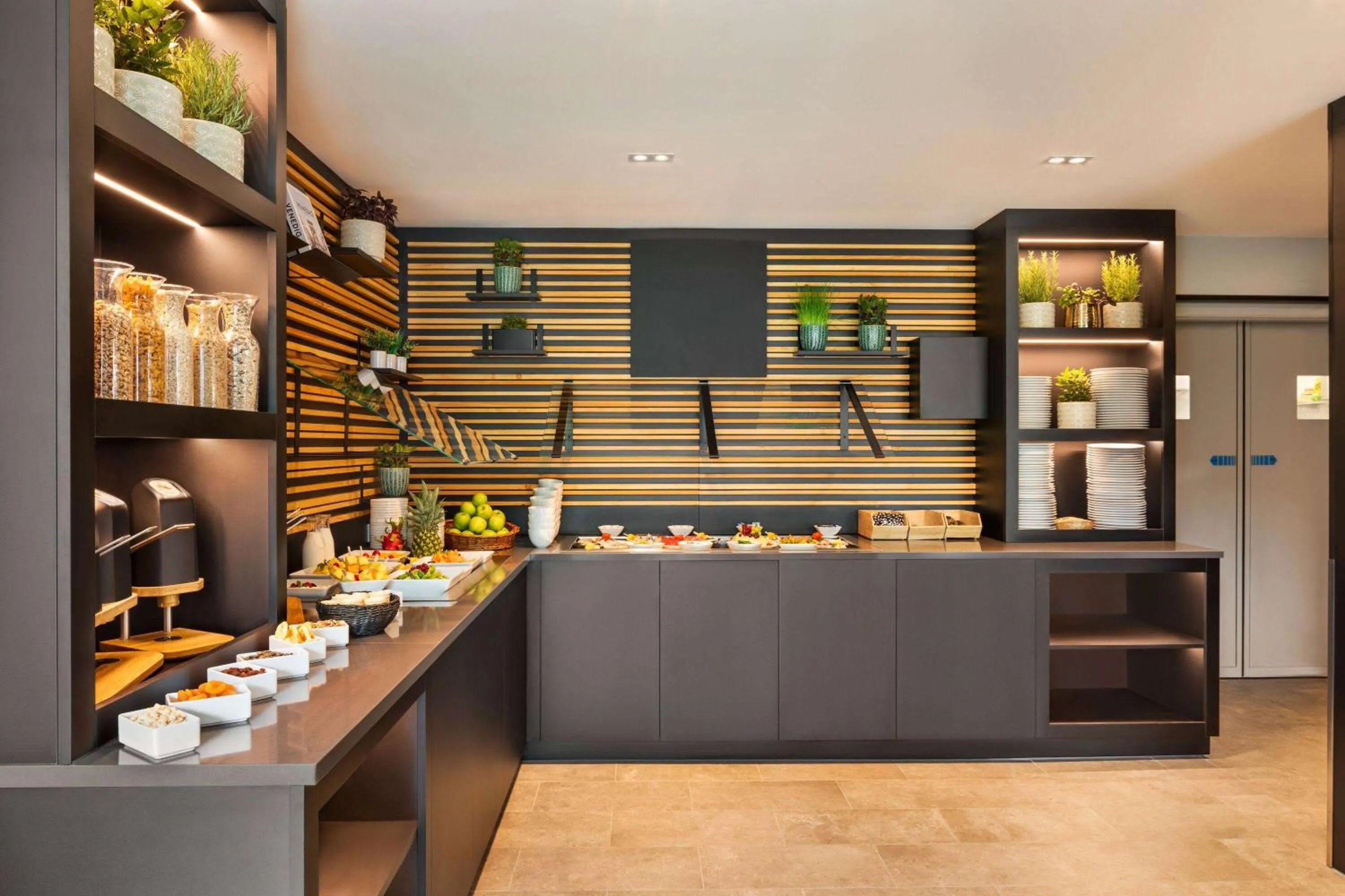 Breakfast in Vienna House Easy by Wyndham Frankfurt Airport