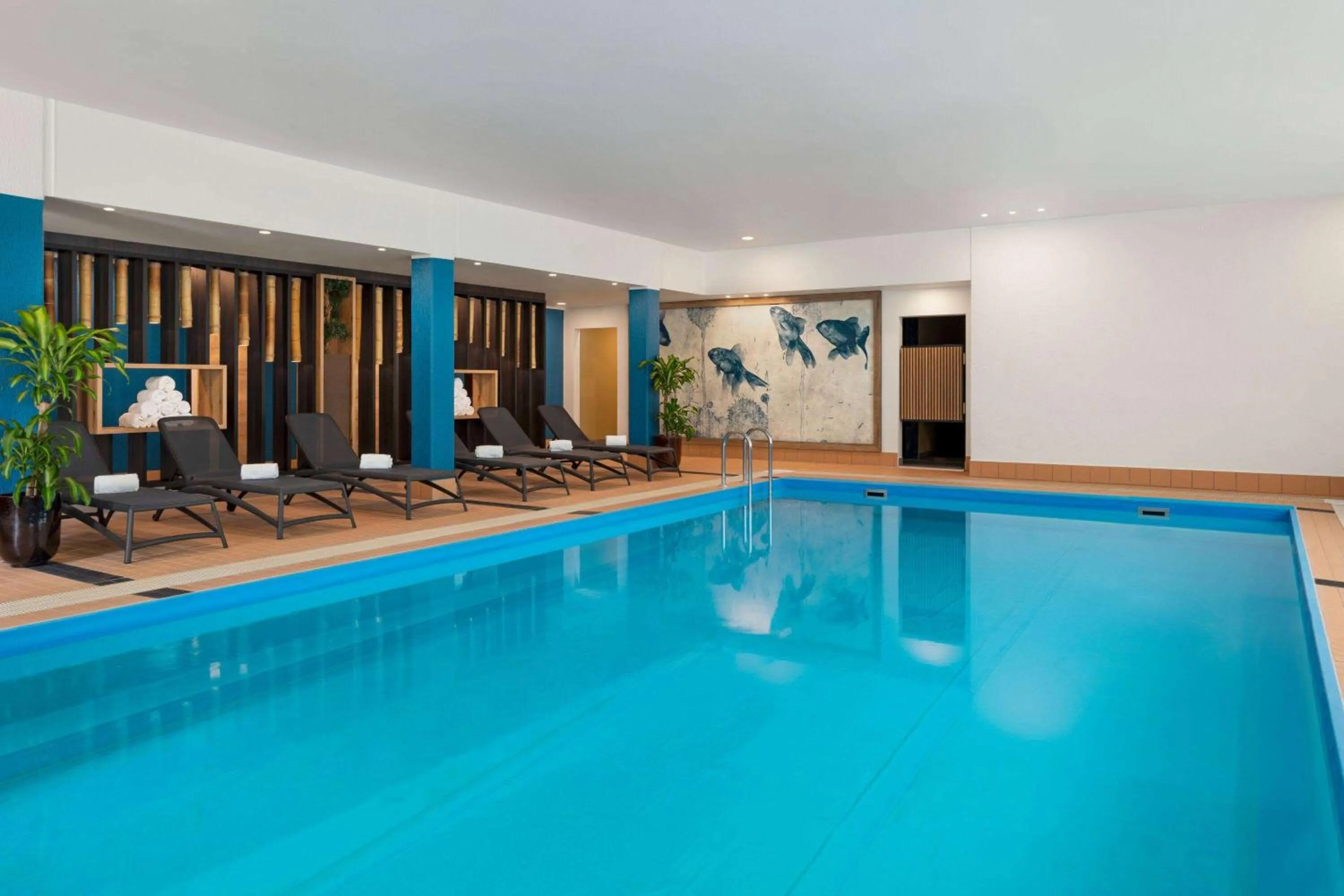 Swimming pool in Vienna House Easy by Wyndham Frankfurt Airport