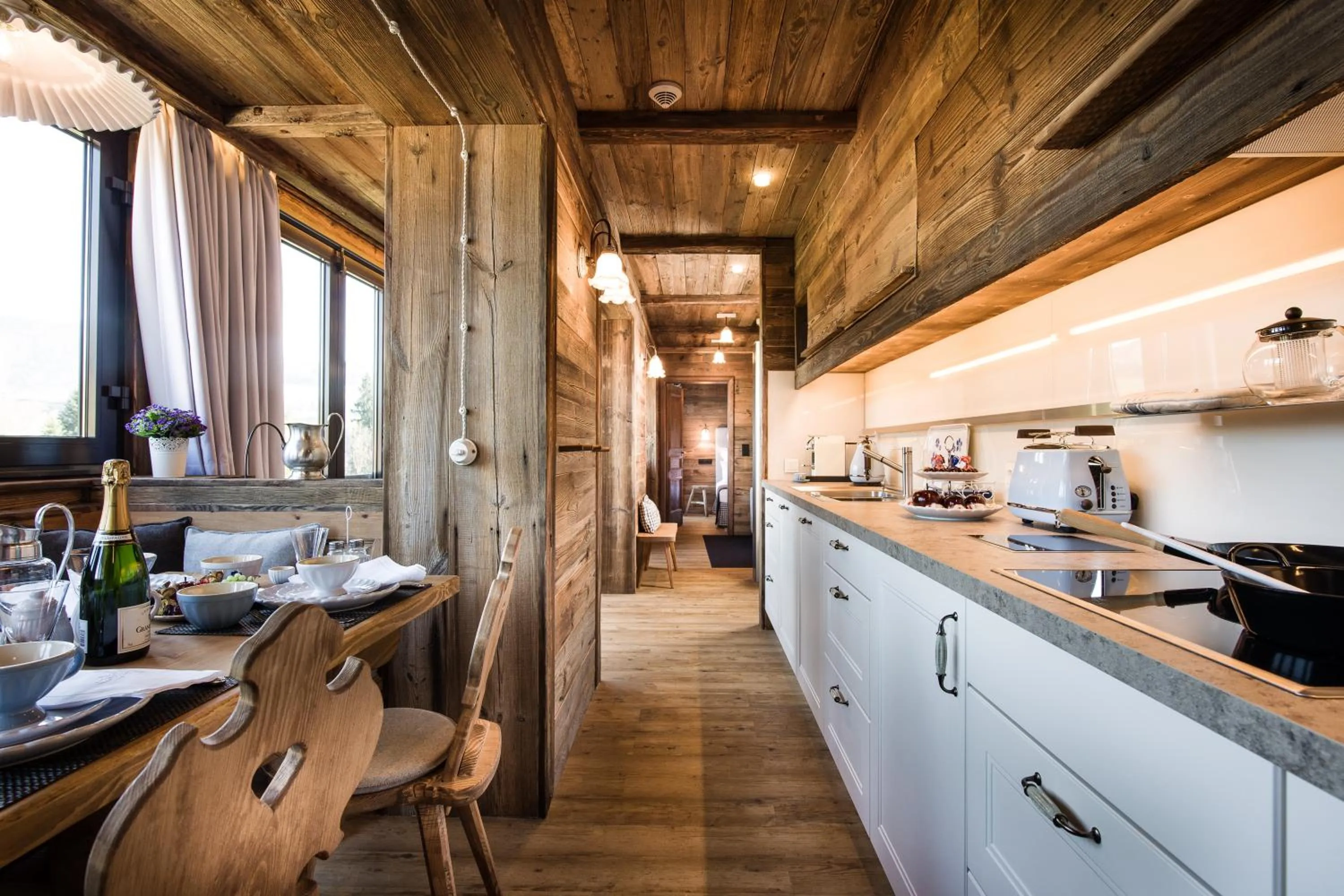 Dining area in MONDI Resort und Chalet Oberstaufen
