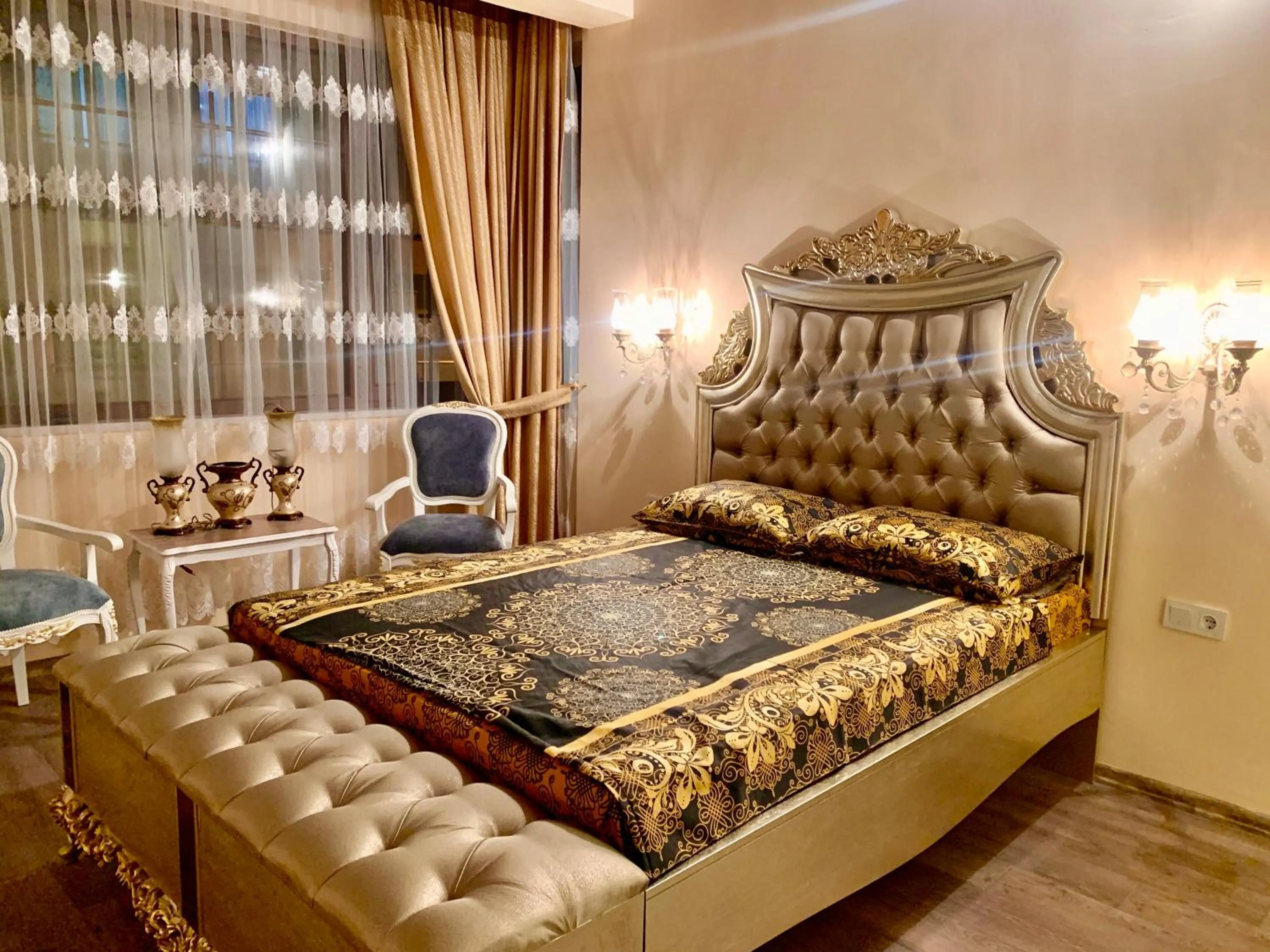 Bed in Fatma Sultan Oldtown Konak & Restaurant