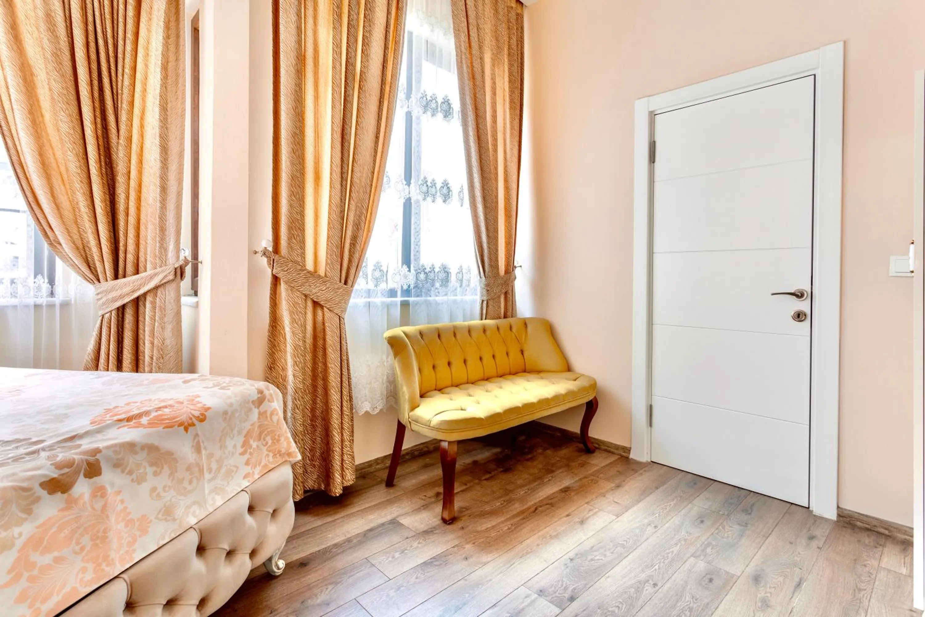 Bed in Fatma Sultan Oldtown Konak & Restaurant