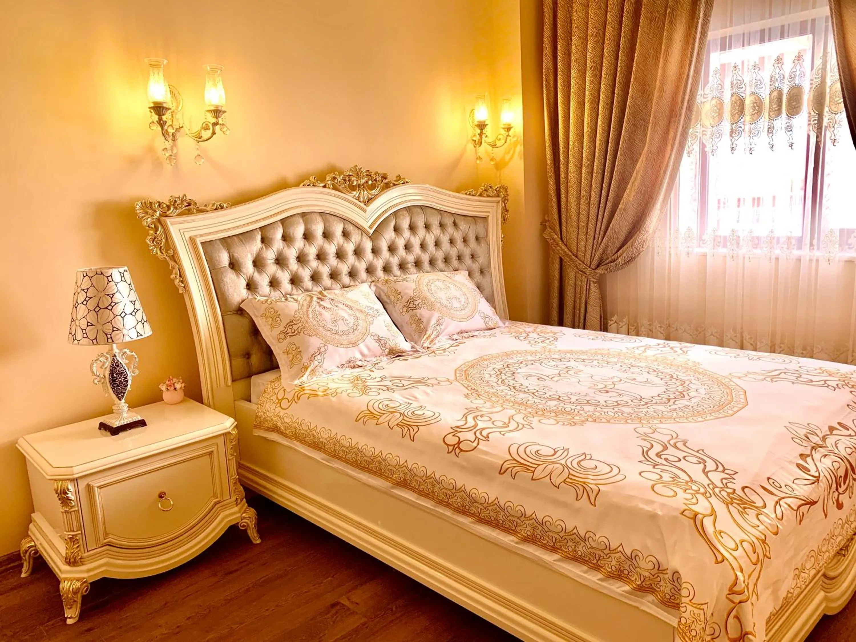 Bed in Fatma Sultan Oldtown Konak & Restaurant