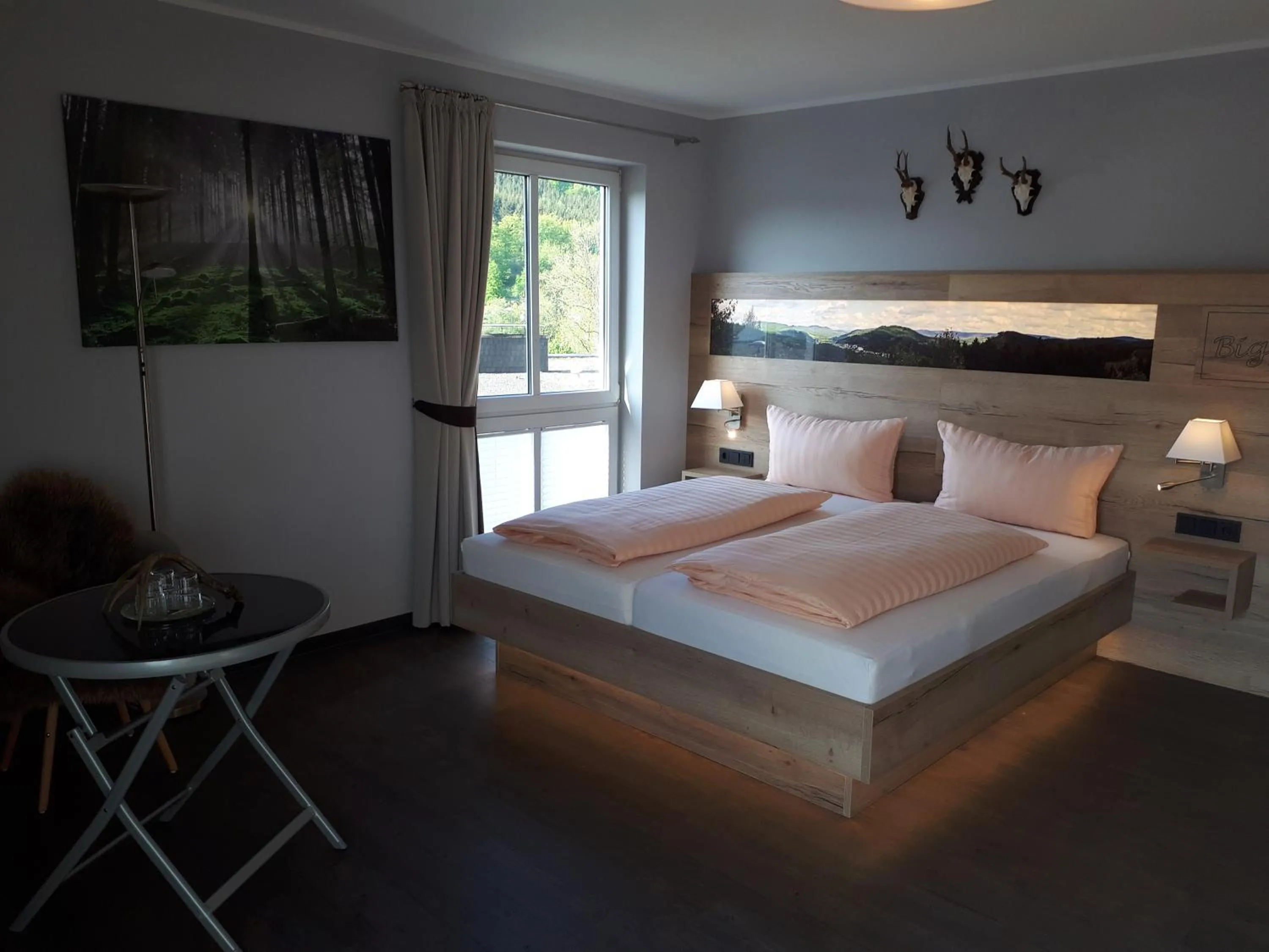 Junior Suite with Balcony in Hotel Bigger Hof - Wirtshaus Platzhirsch am Jahnplatz