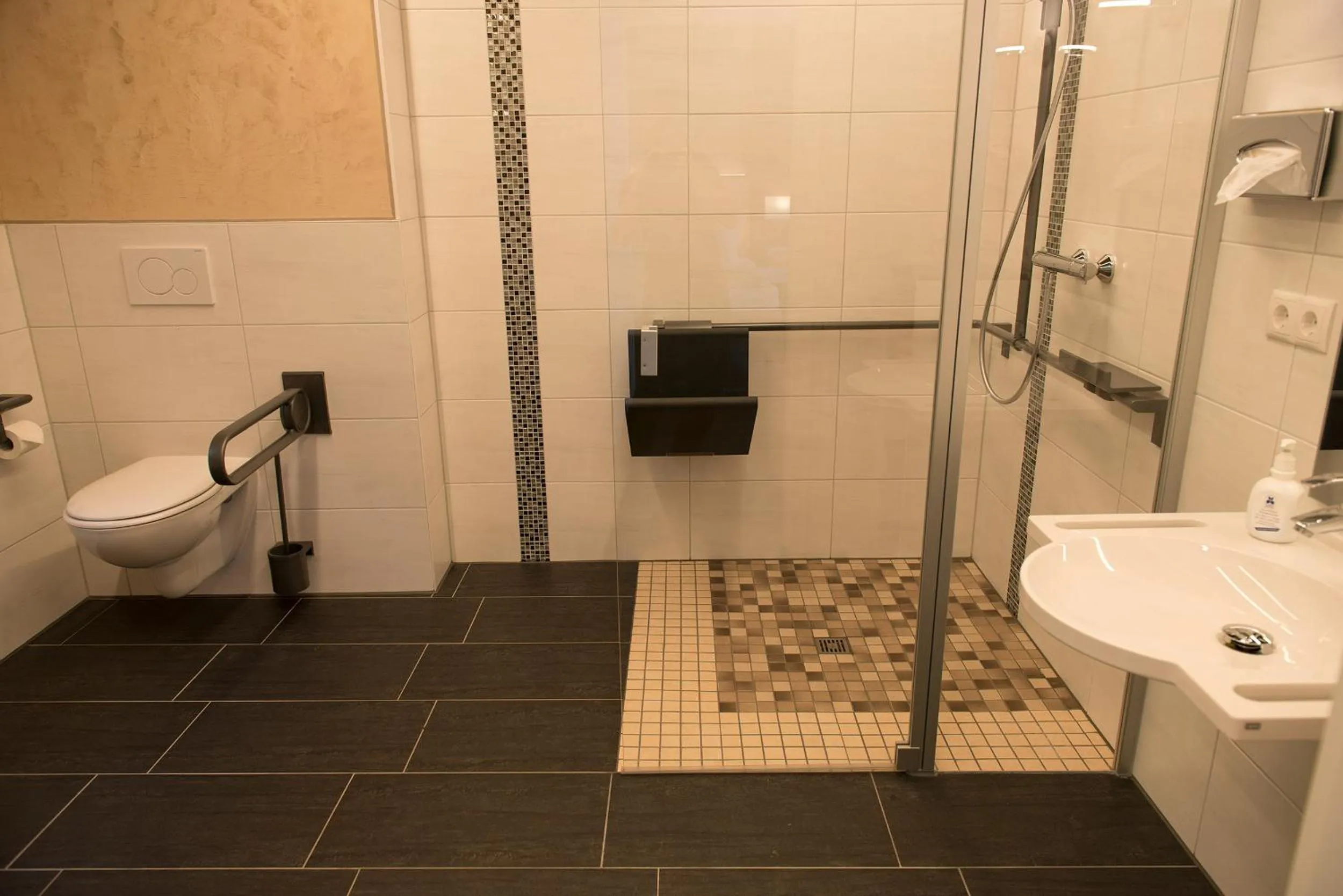 Bathroom in Flair-Waldhotel Mellestollen