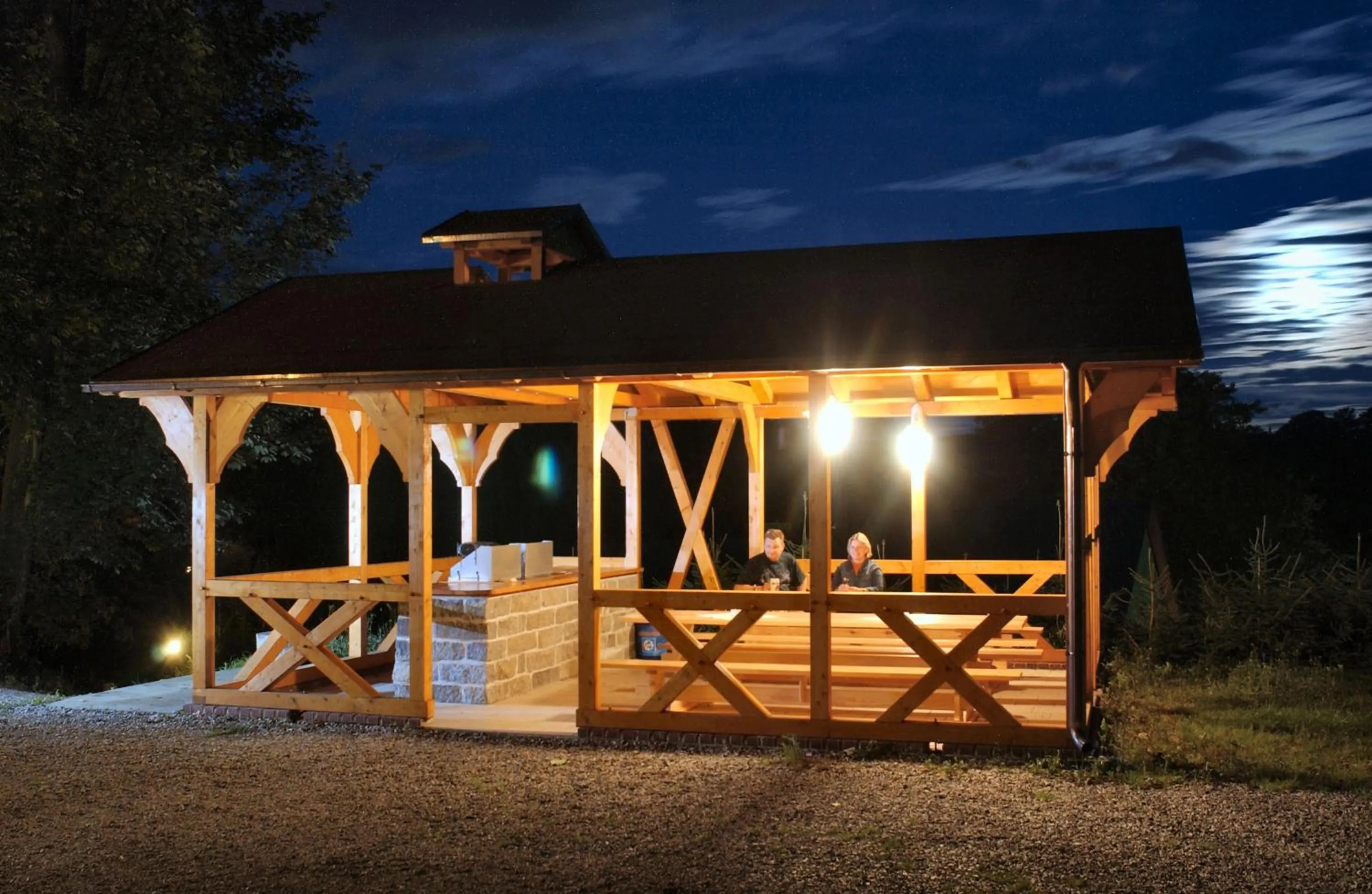 BBQ facilities in Flair-Waldhotel Mellestollen