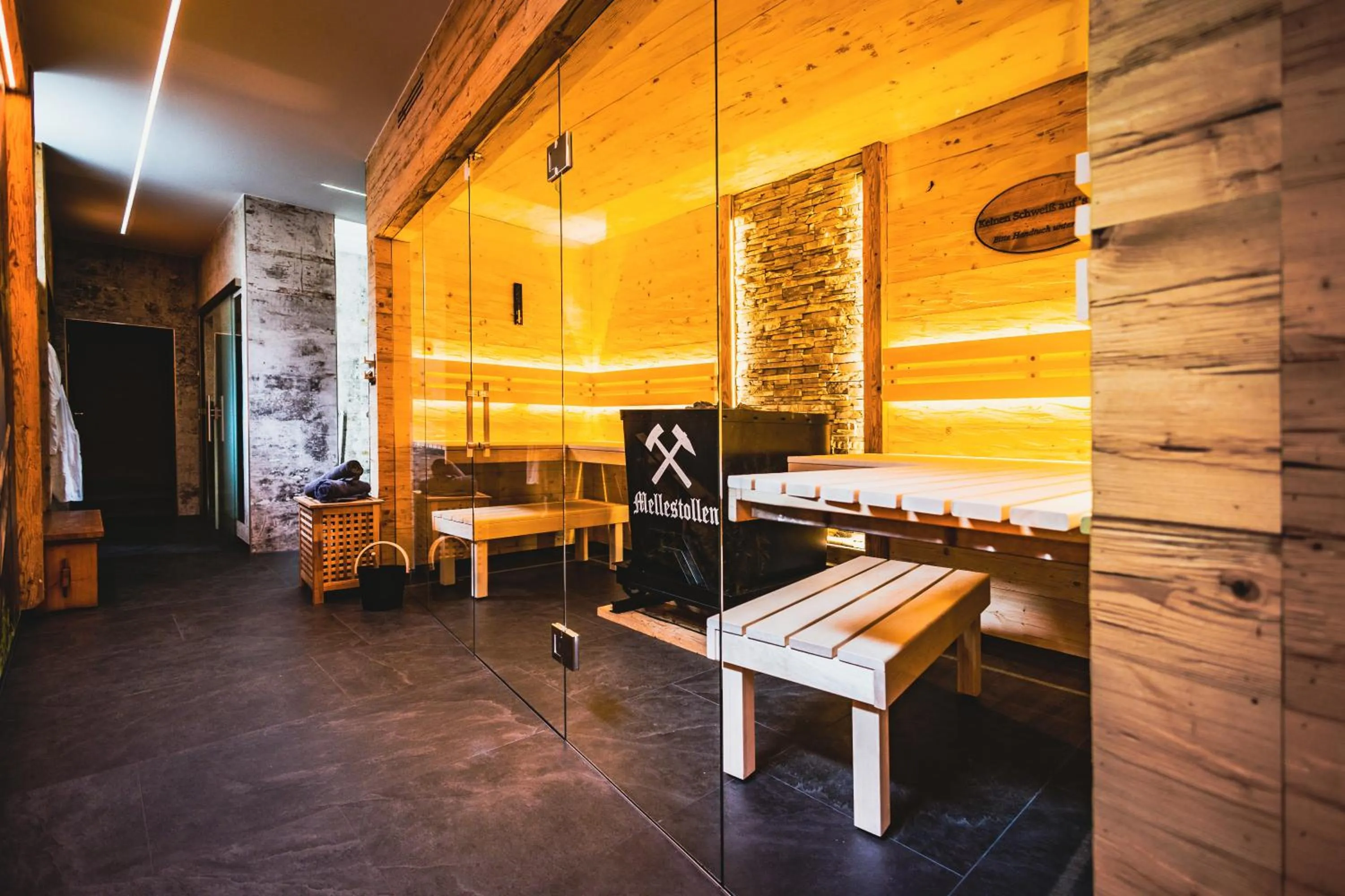 Sauna in Flair-Waldhotel Mellestollen