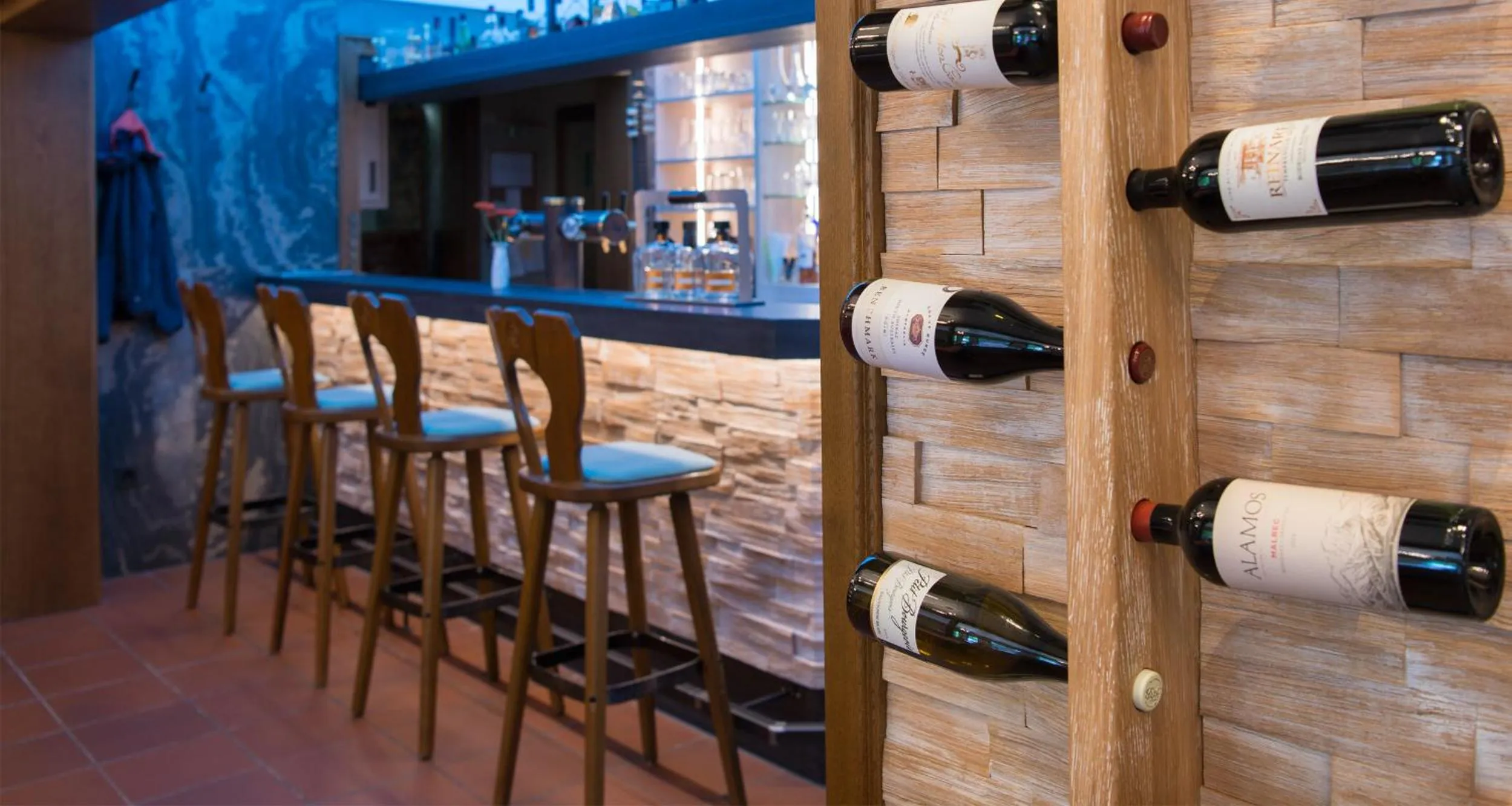 Restaurant/places to eat in Flair-Waldhotel Mellestollen