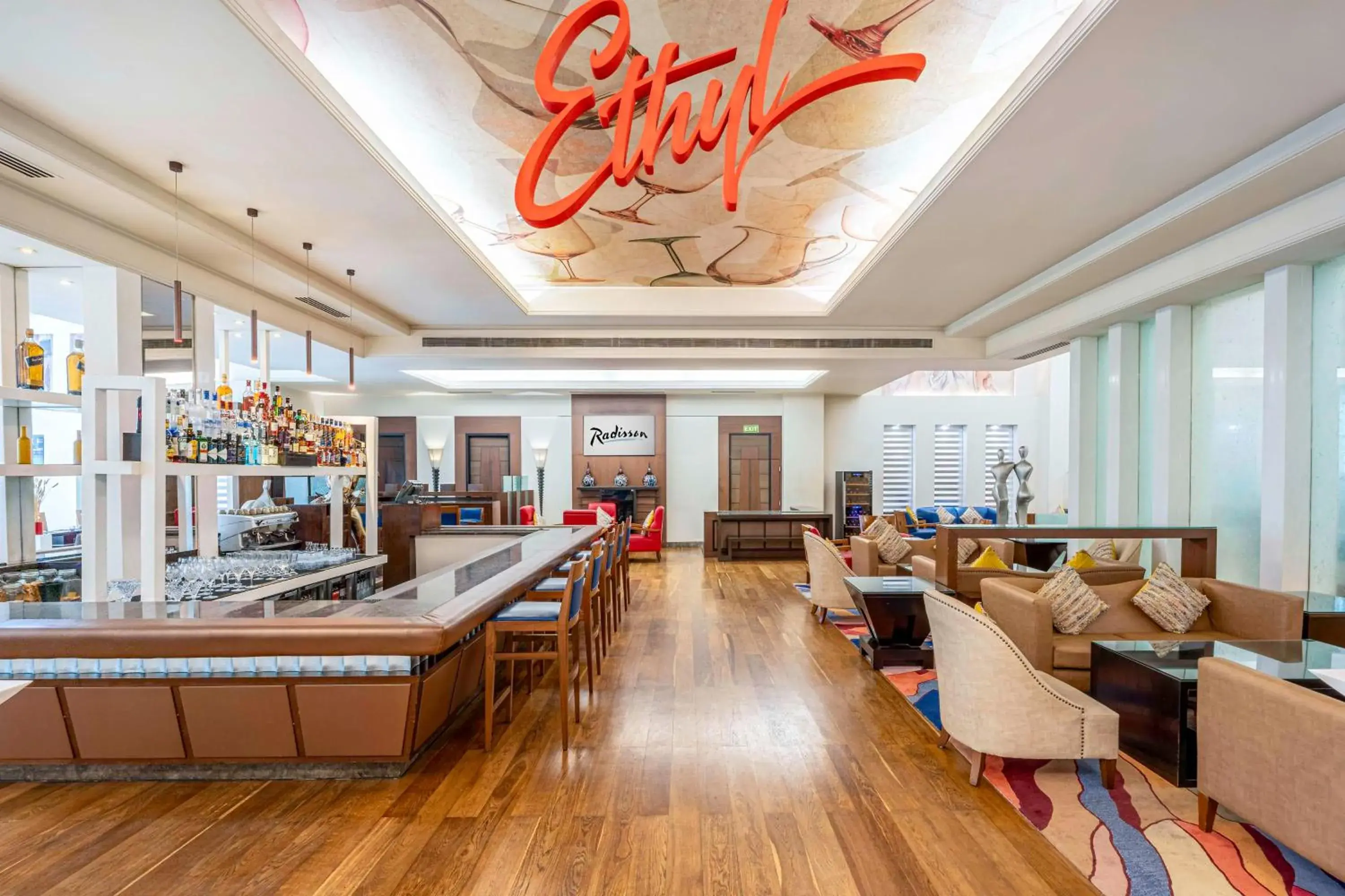 Lounge or bar in Radisson Noida Lounge or bar in Radisson Noida