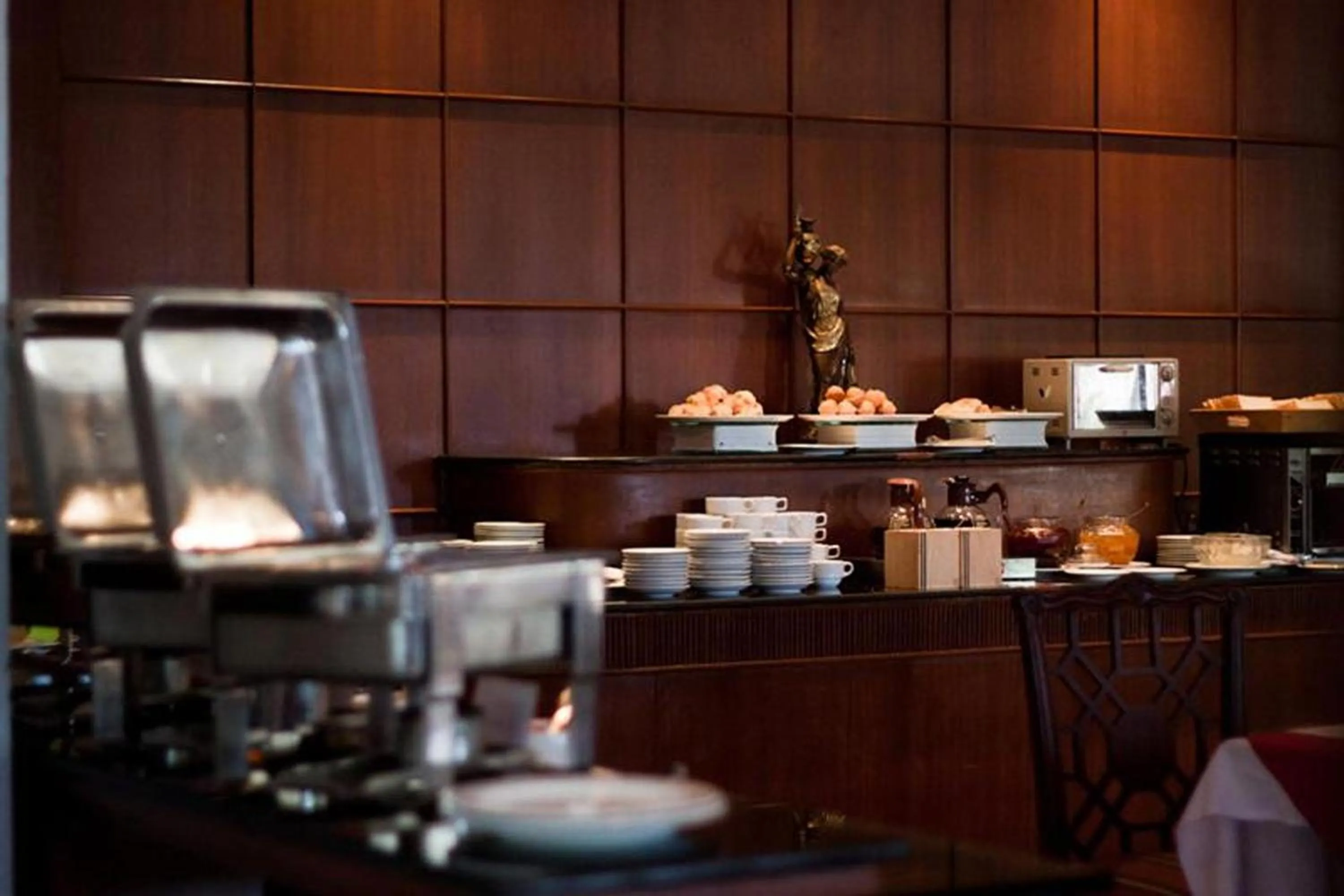 Restaurant/places to eat in Laithong Hotel Ubon Ratchathani