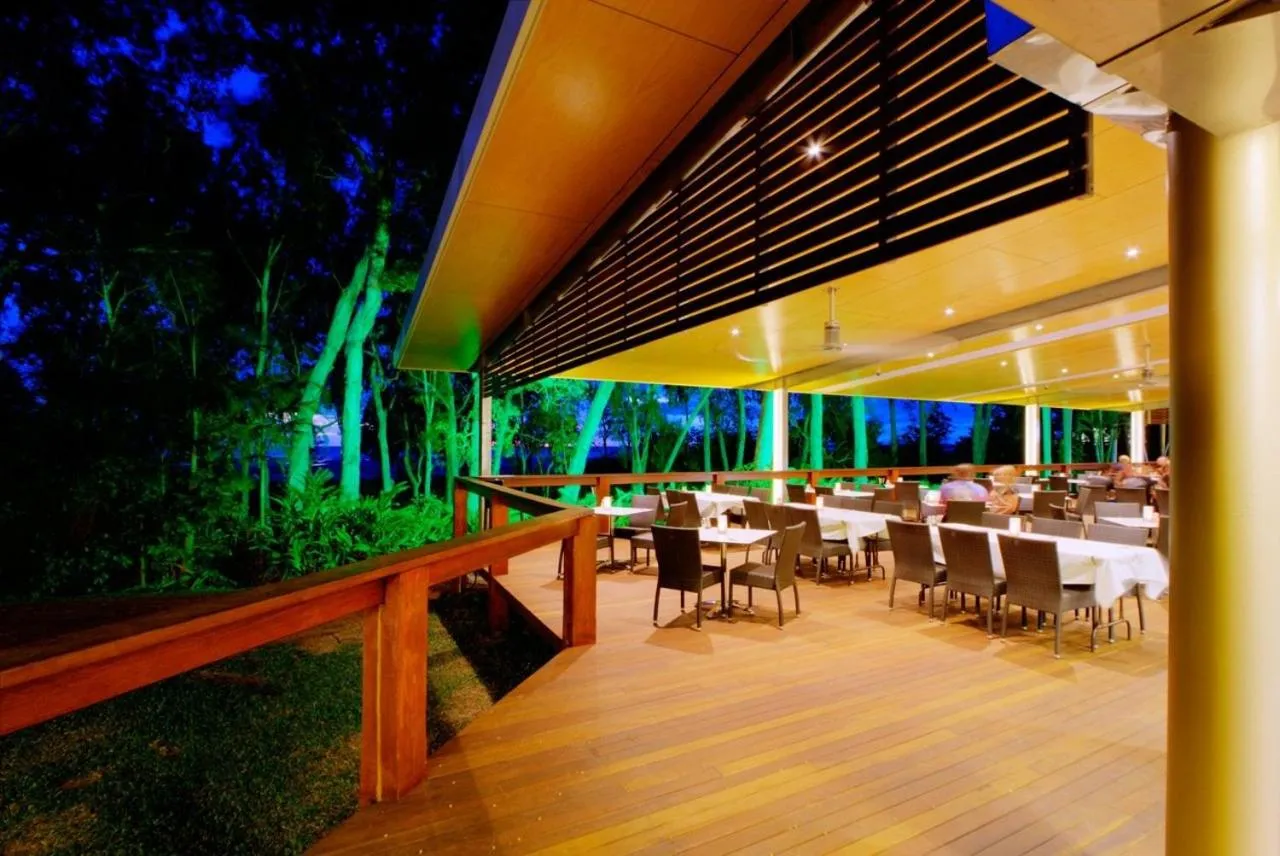 Albatross Bay Resort