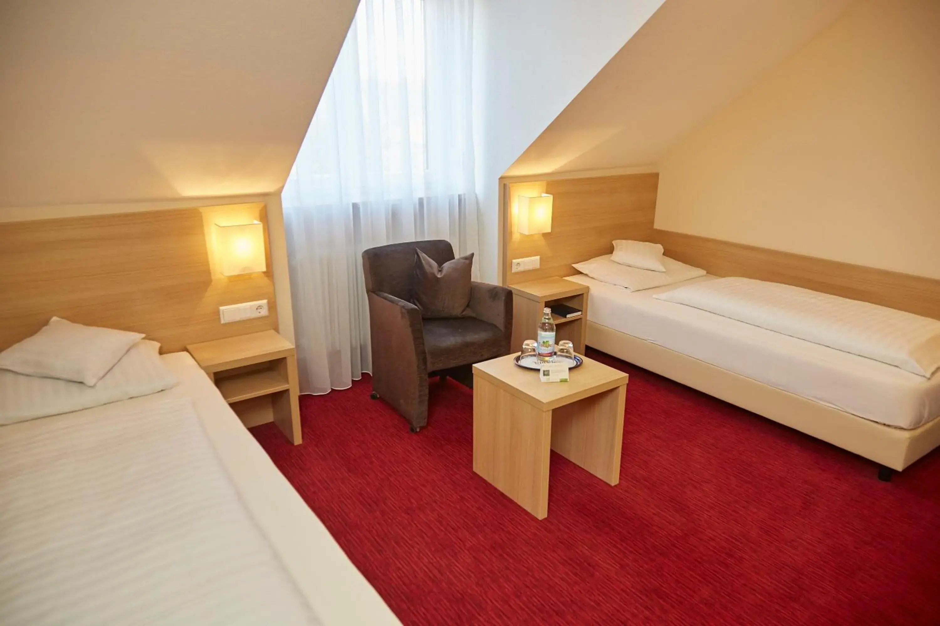 Bed in Flair Hotel Weinstube Lochner