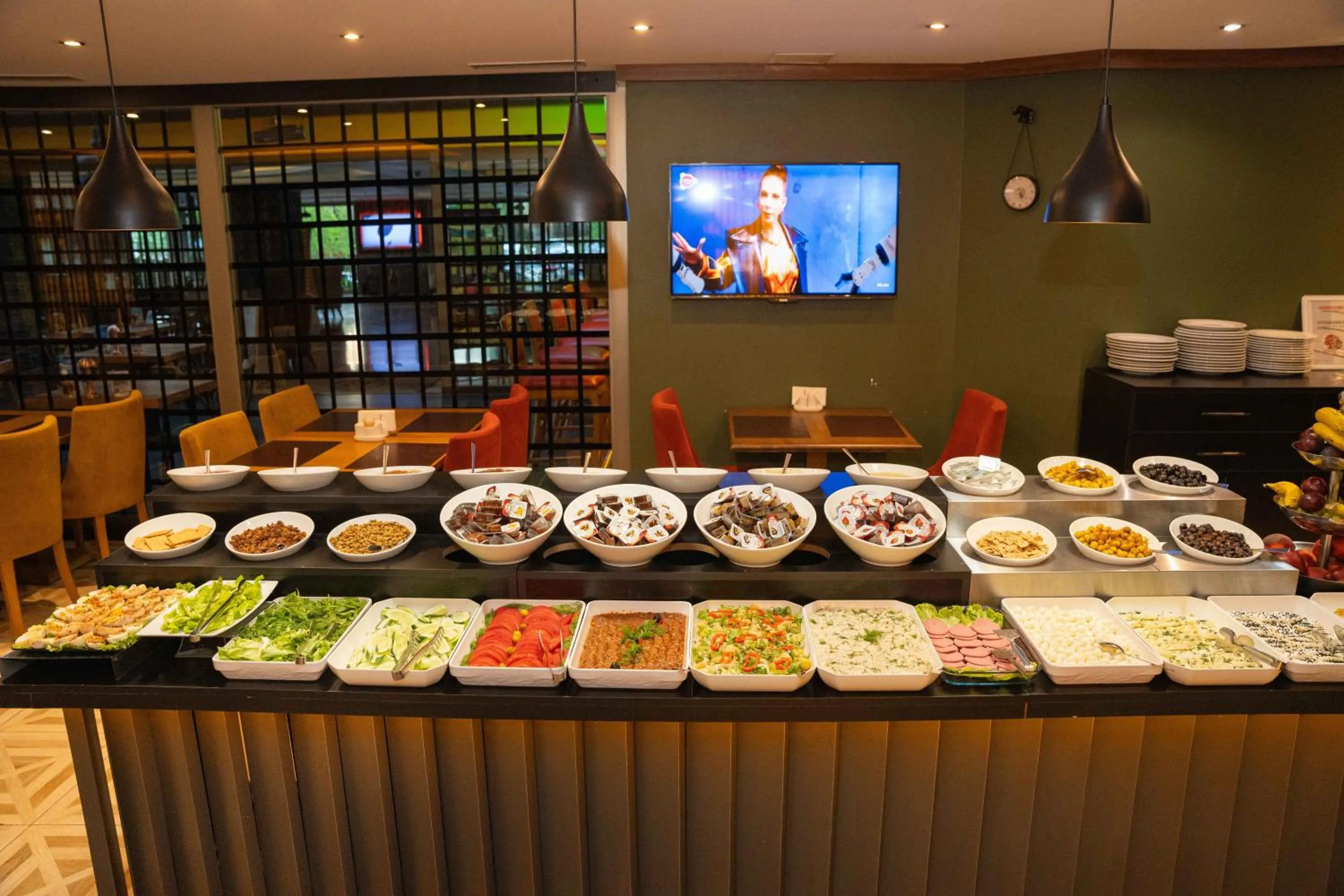 Buffet breakfast in Boris Hotel Beylikdüzü