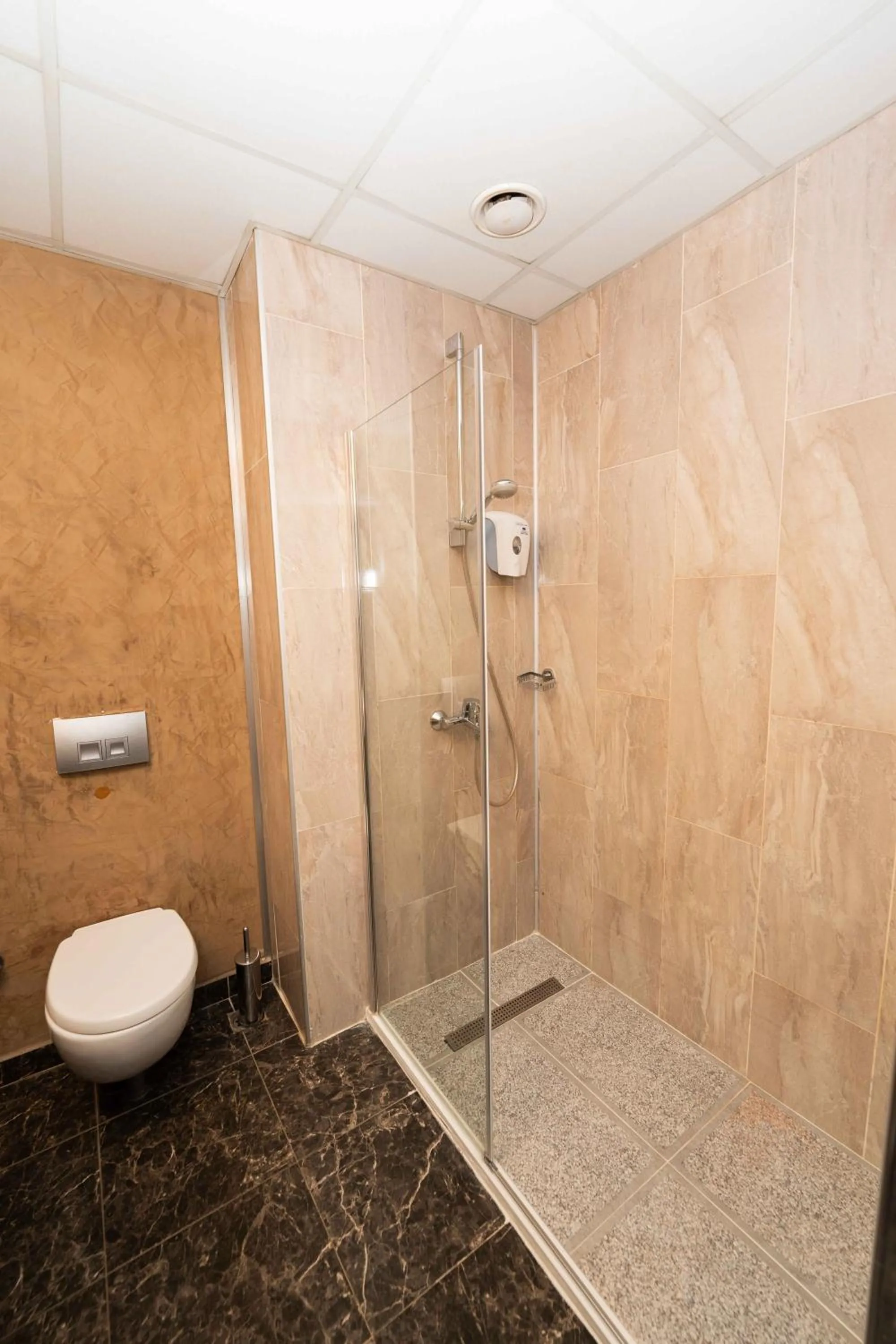 Toilet in Boris Hotel Beylikdüzü