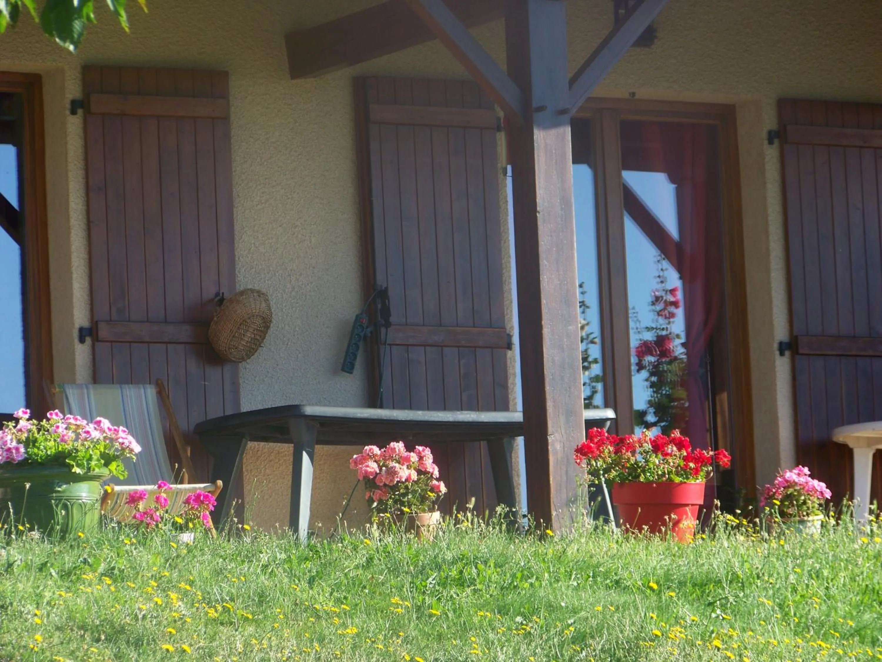 Property building in Croix Blanche