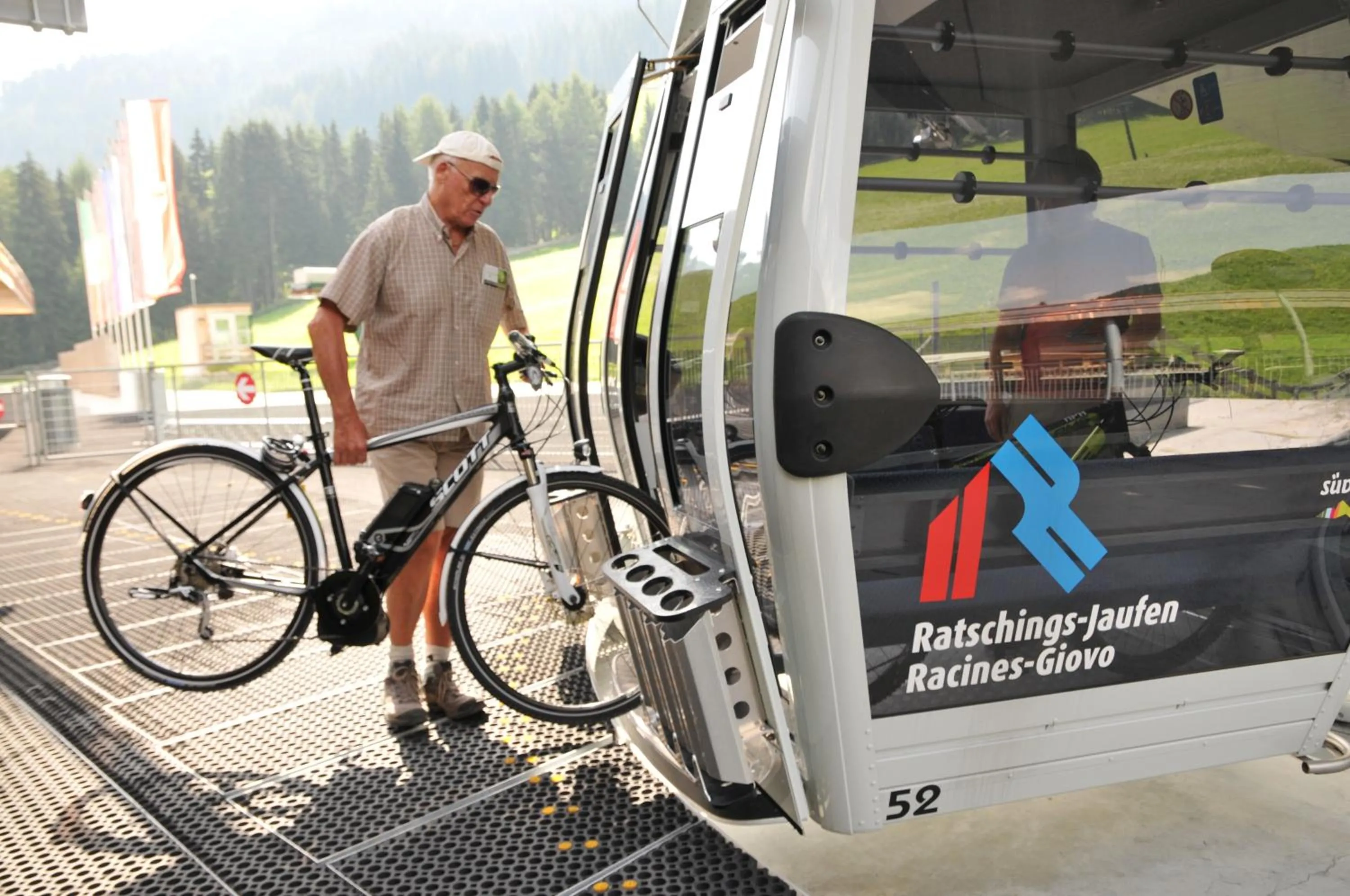 Cycling in Hotel Schölzhorn Superior