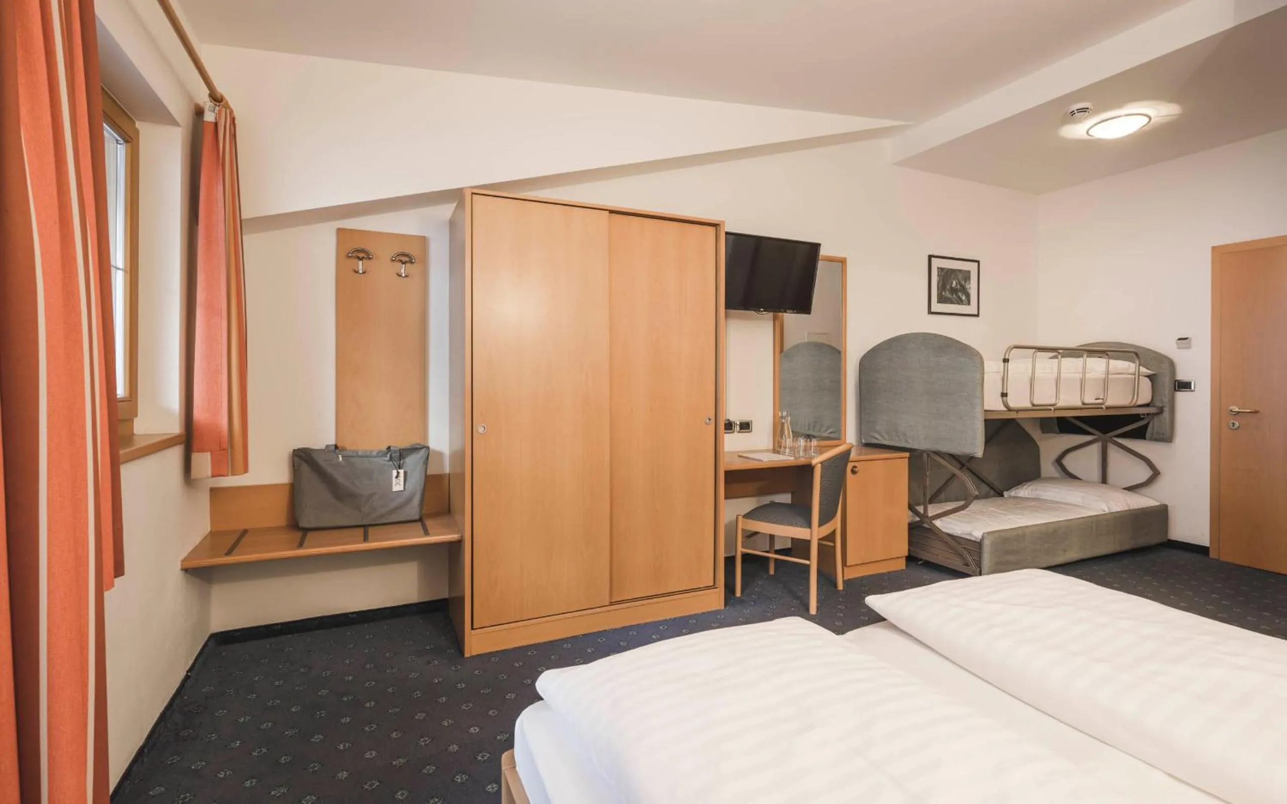 Photo of the whole room, Bed in Hotel Schölzhorn Superior