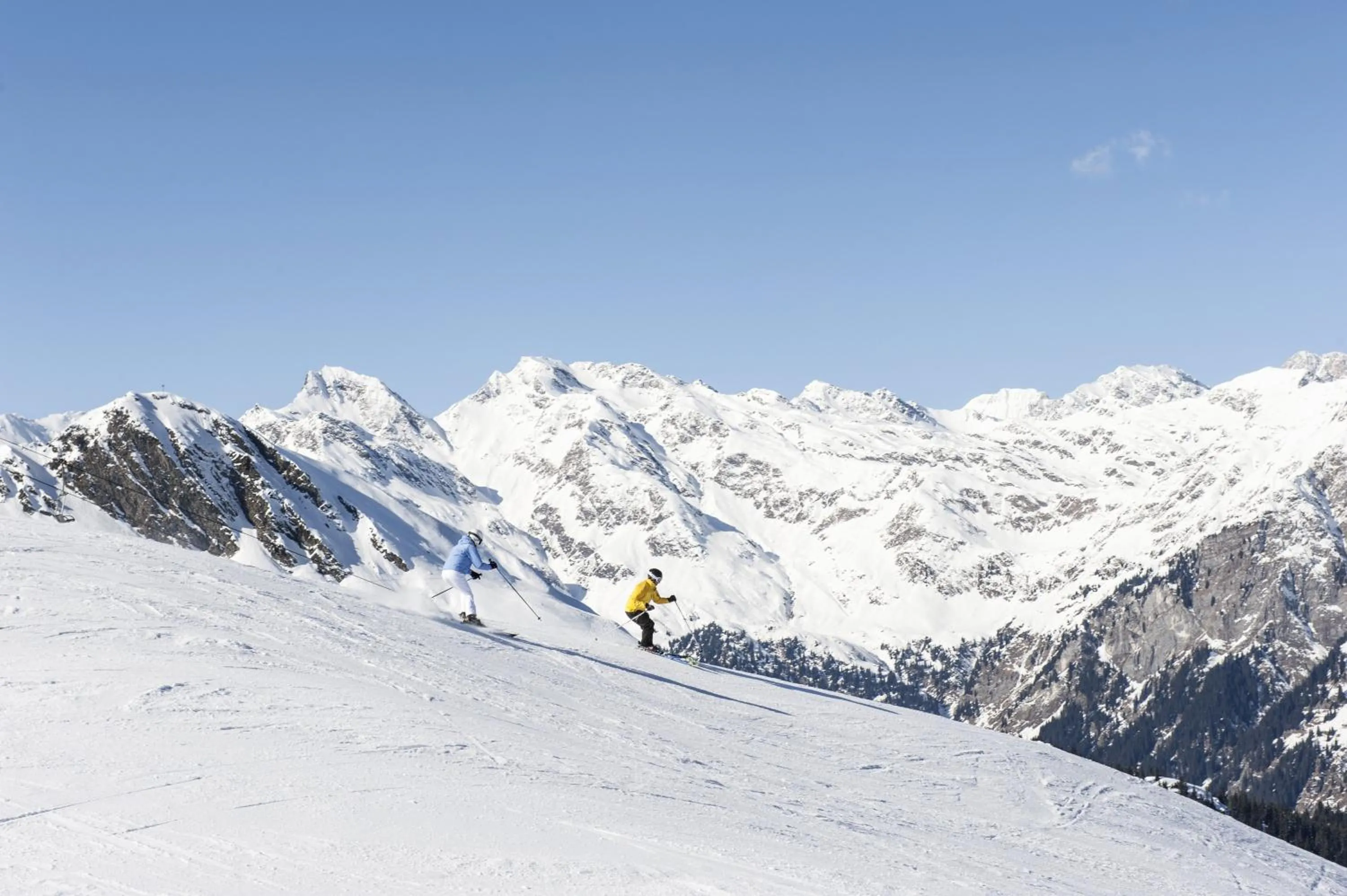 Skiing in Hotel Schölzhorn Superior