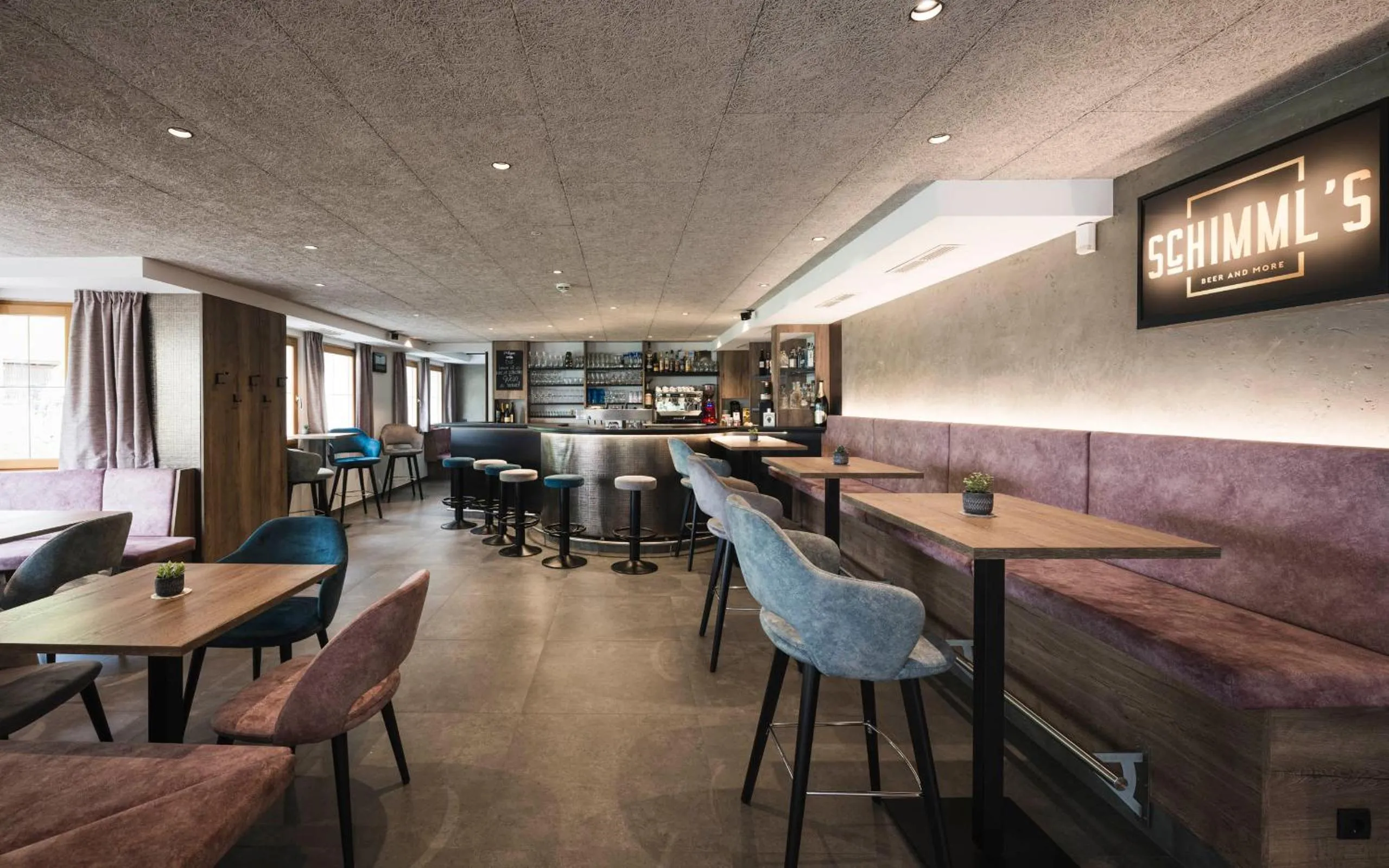 Lounge or bar in Hotel Schölzhorn Superior