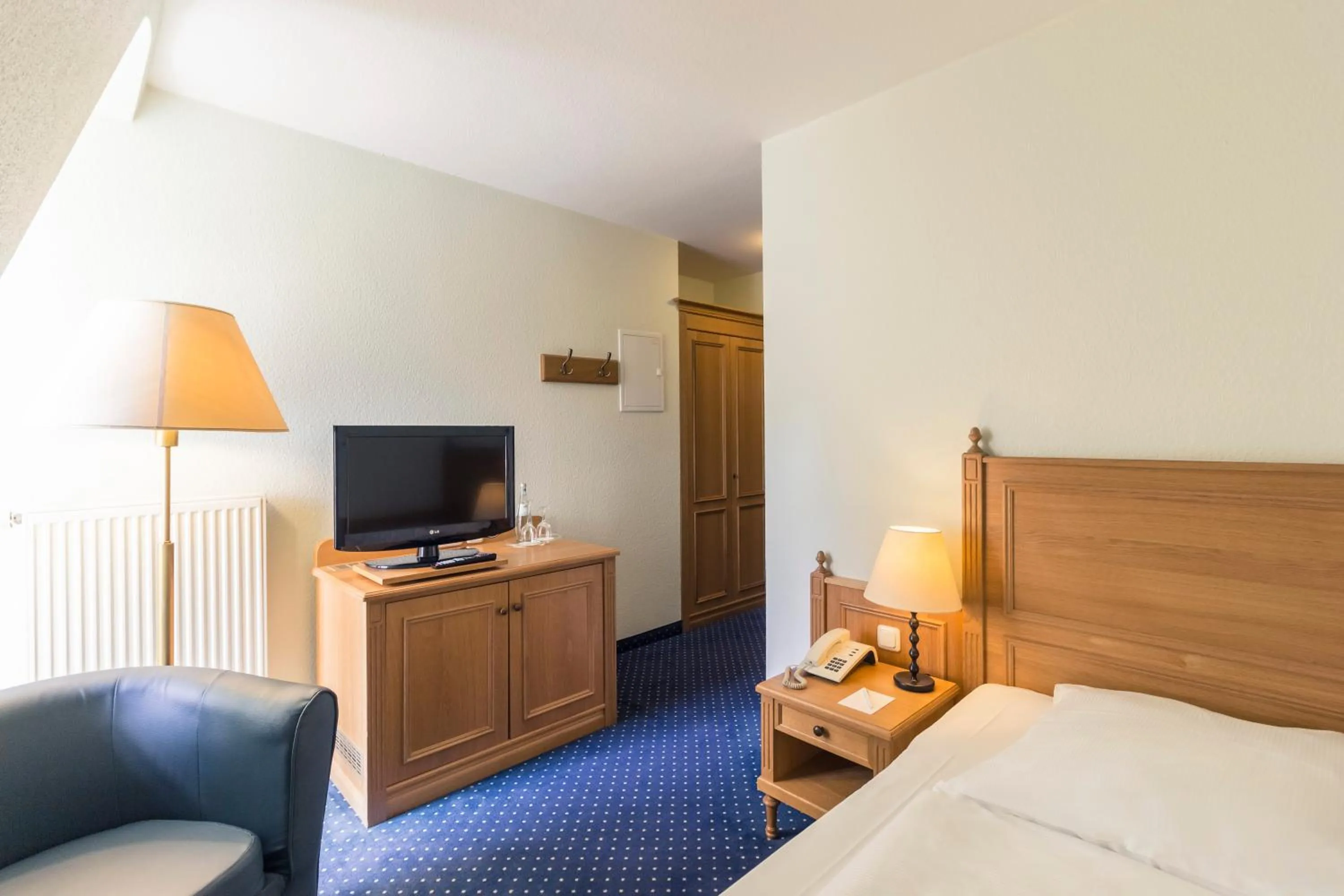 Bedroom, Bed in Hotel Schloss Neustadt-Glewe