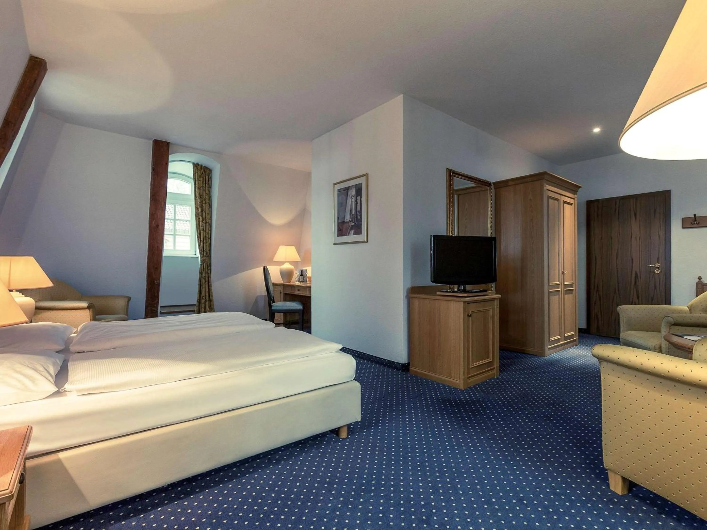 Photo of the whole room, Bed in Hotel Schloss Neustadt-Glewe