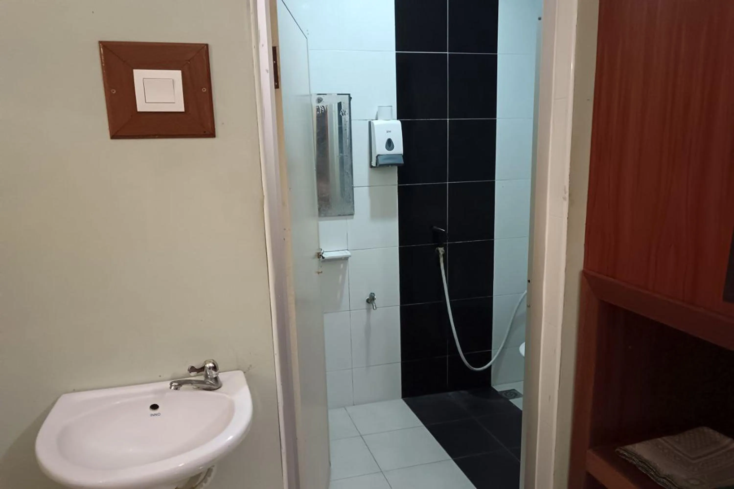 Bathroom in Fins Hotel, Alor Setar